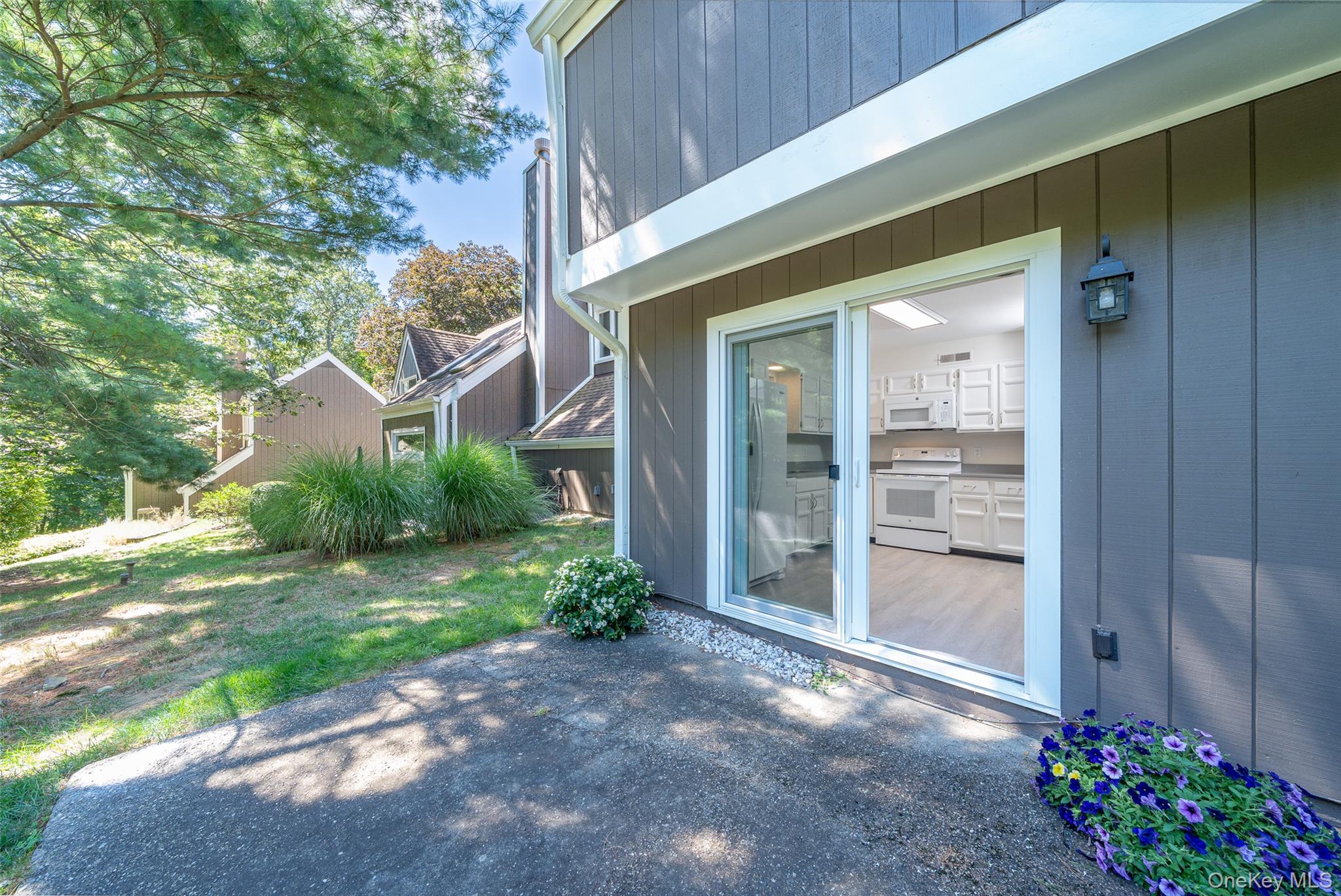 10 Grove Mews, Chappaqua, NY 10514