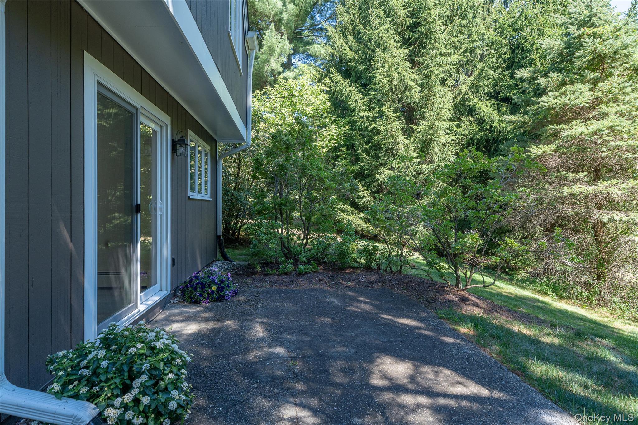 10 Grove Mews, Chappaqua, NY 10514