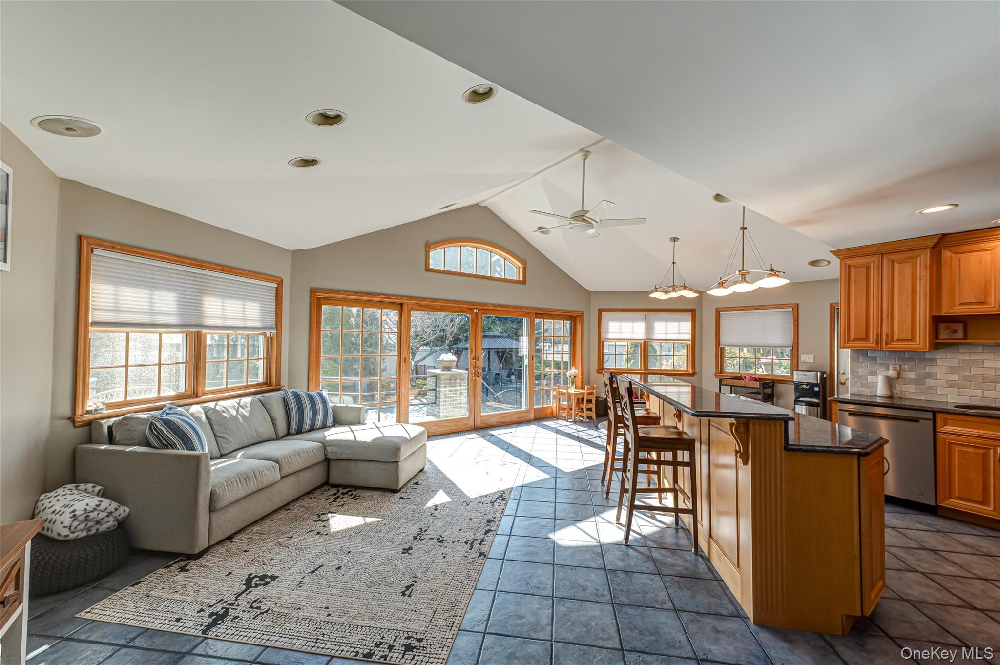 28 Clifford Court, Malverne, NY 11565