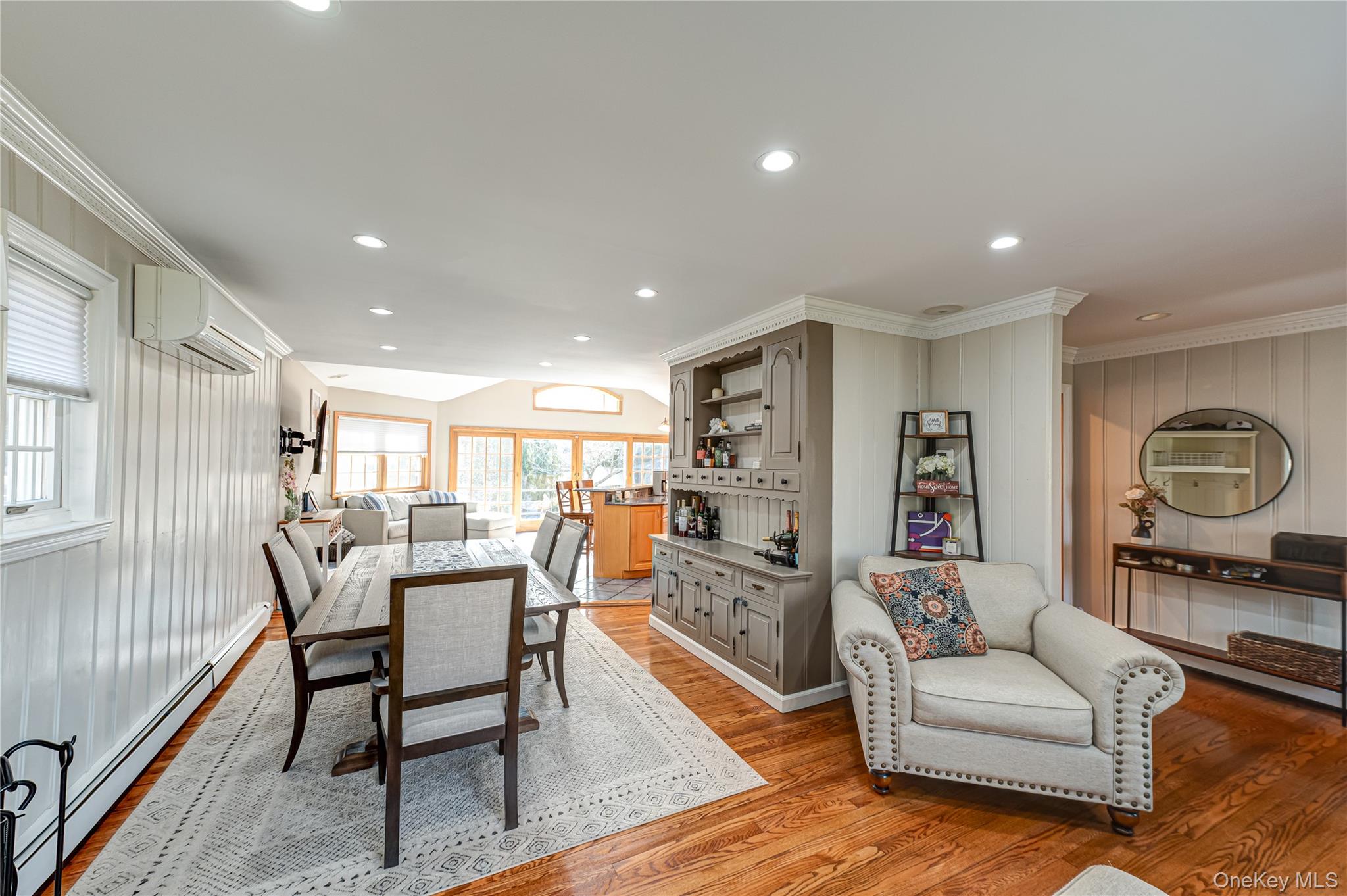 28 Clifford Court, Malverne, NY 11565