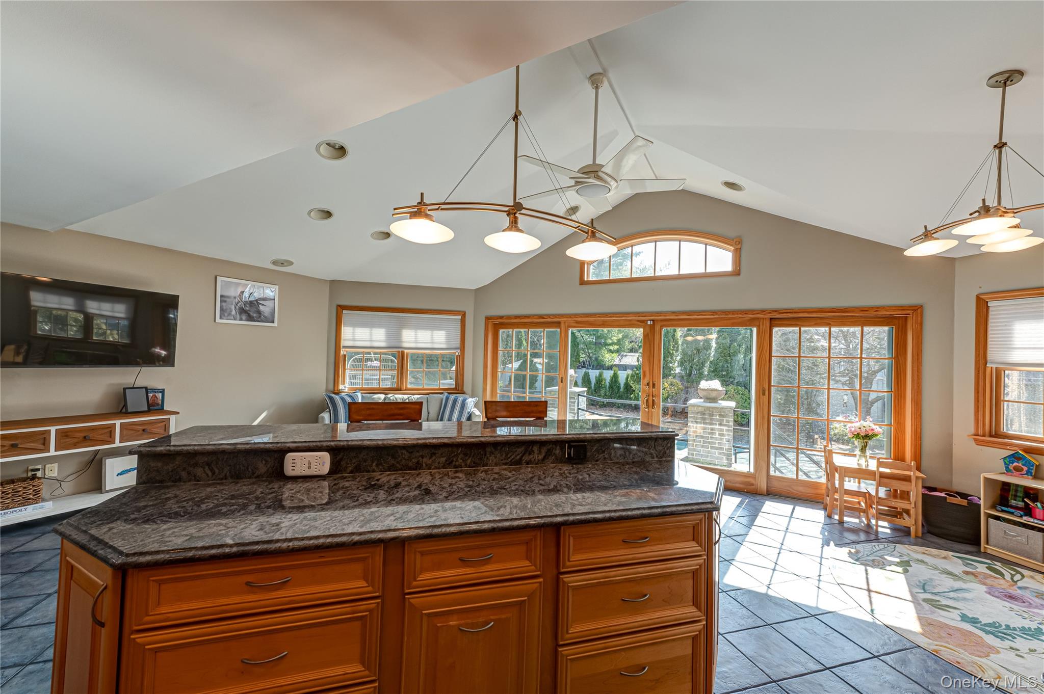 28 Clifford Court, Malverne, NY 11565