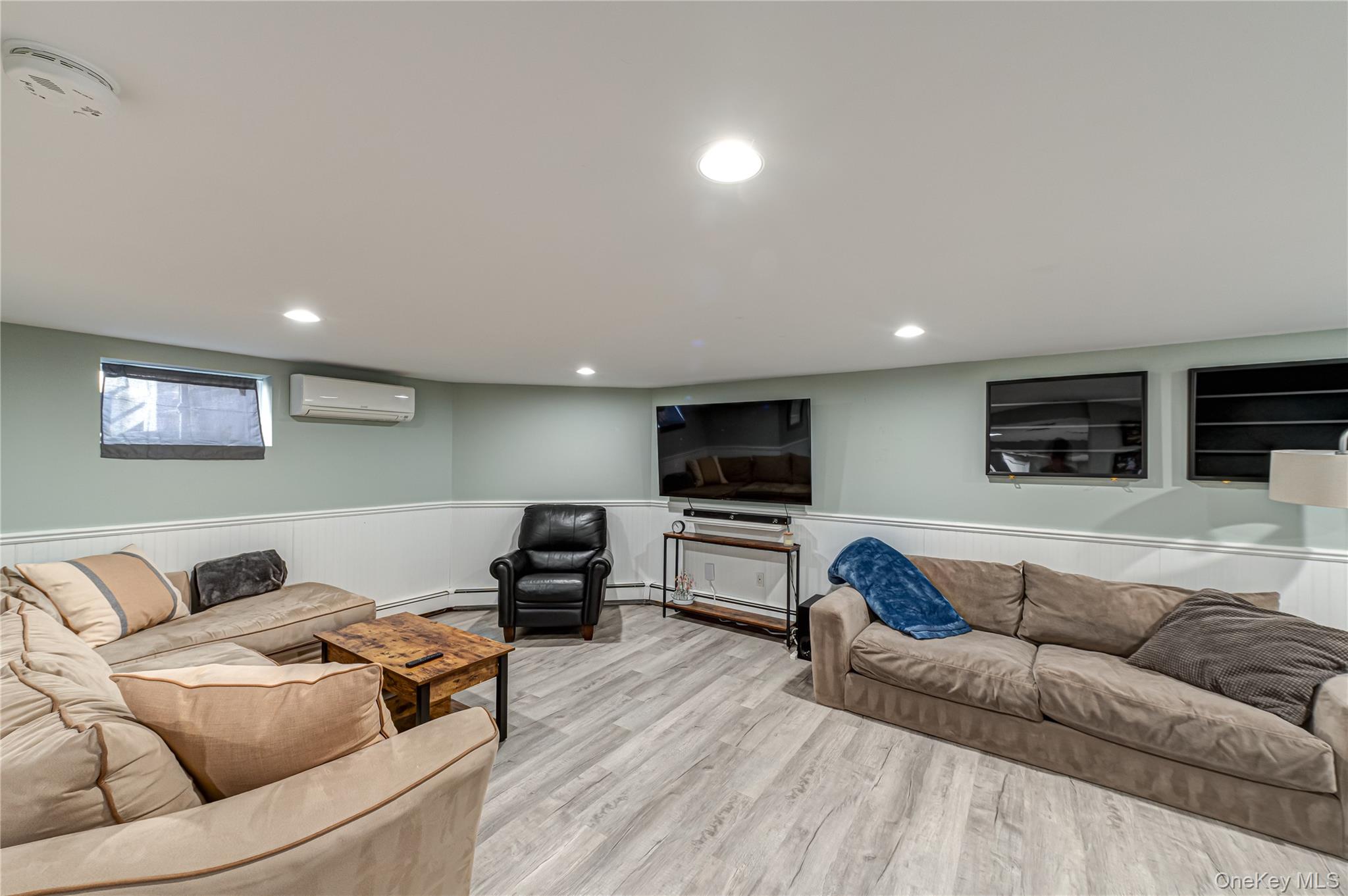 28 Clifford Court, Malverne, NY 11565