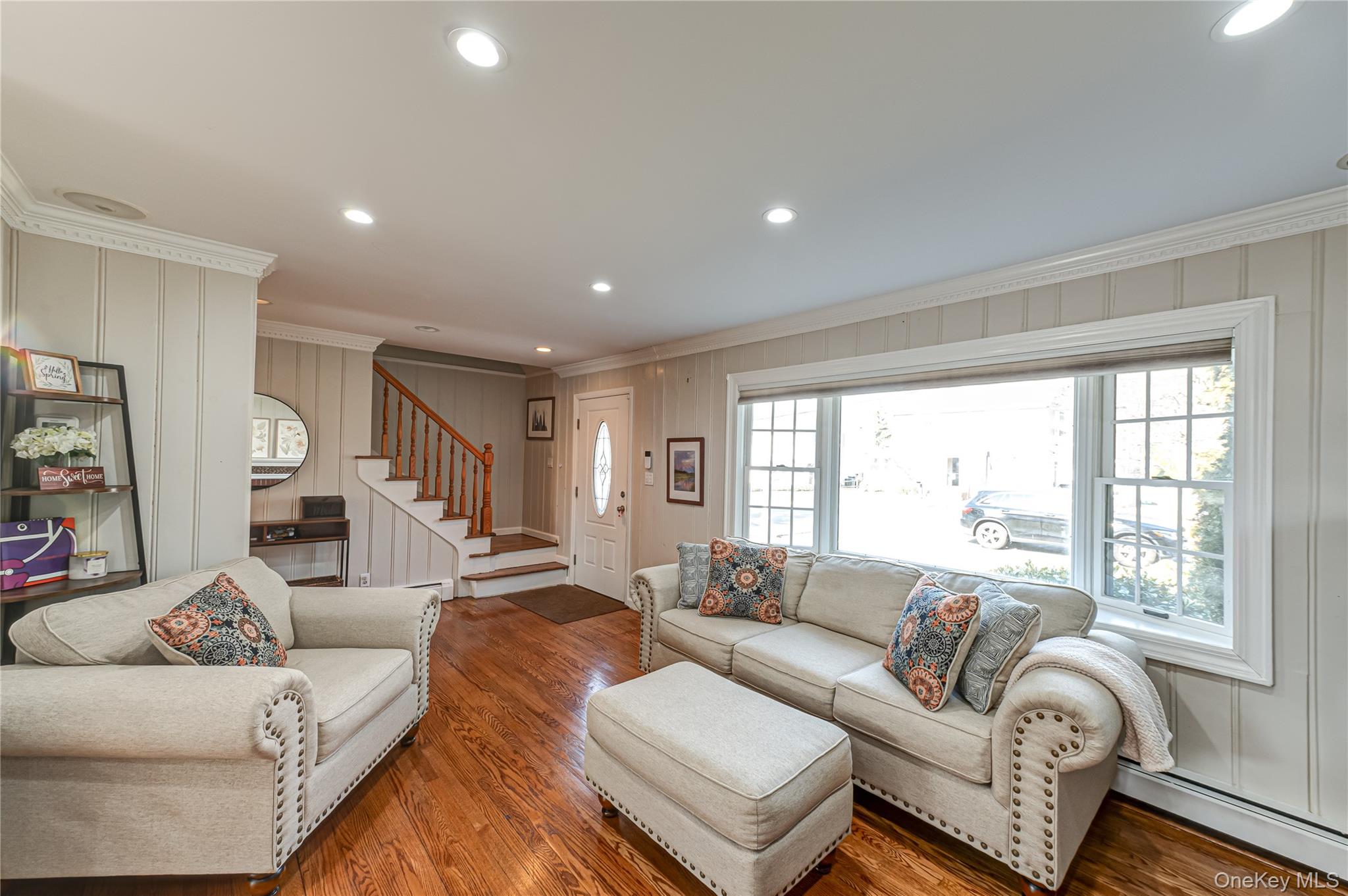 28 Clifford Court, Malverne, NY 11565