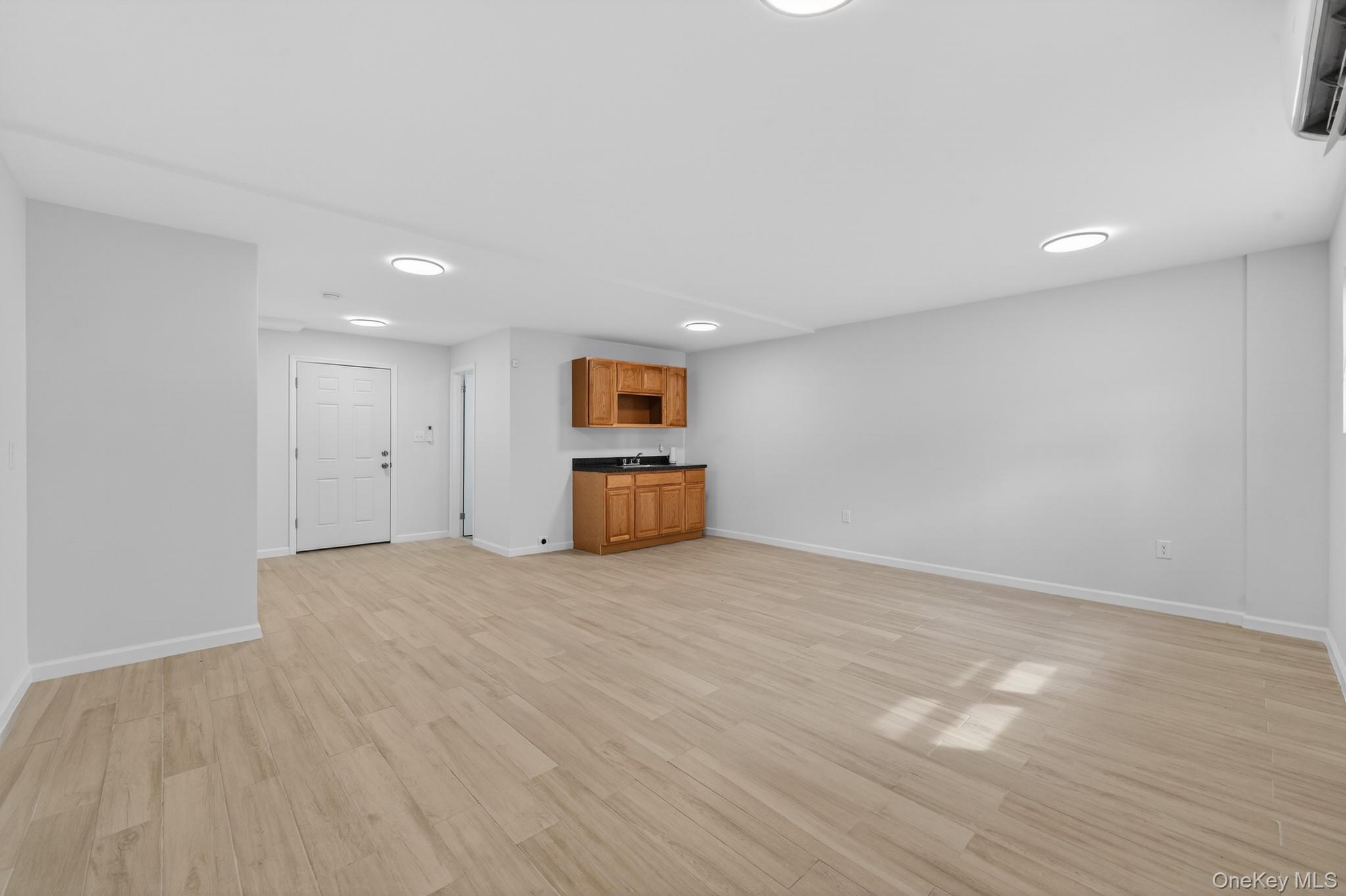 1060 E 228th Street, Bronx, NY 10466