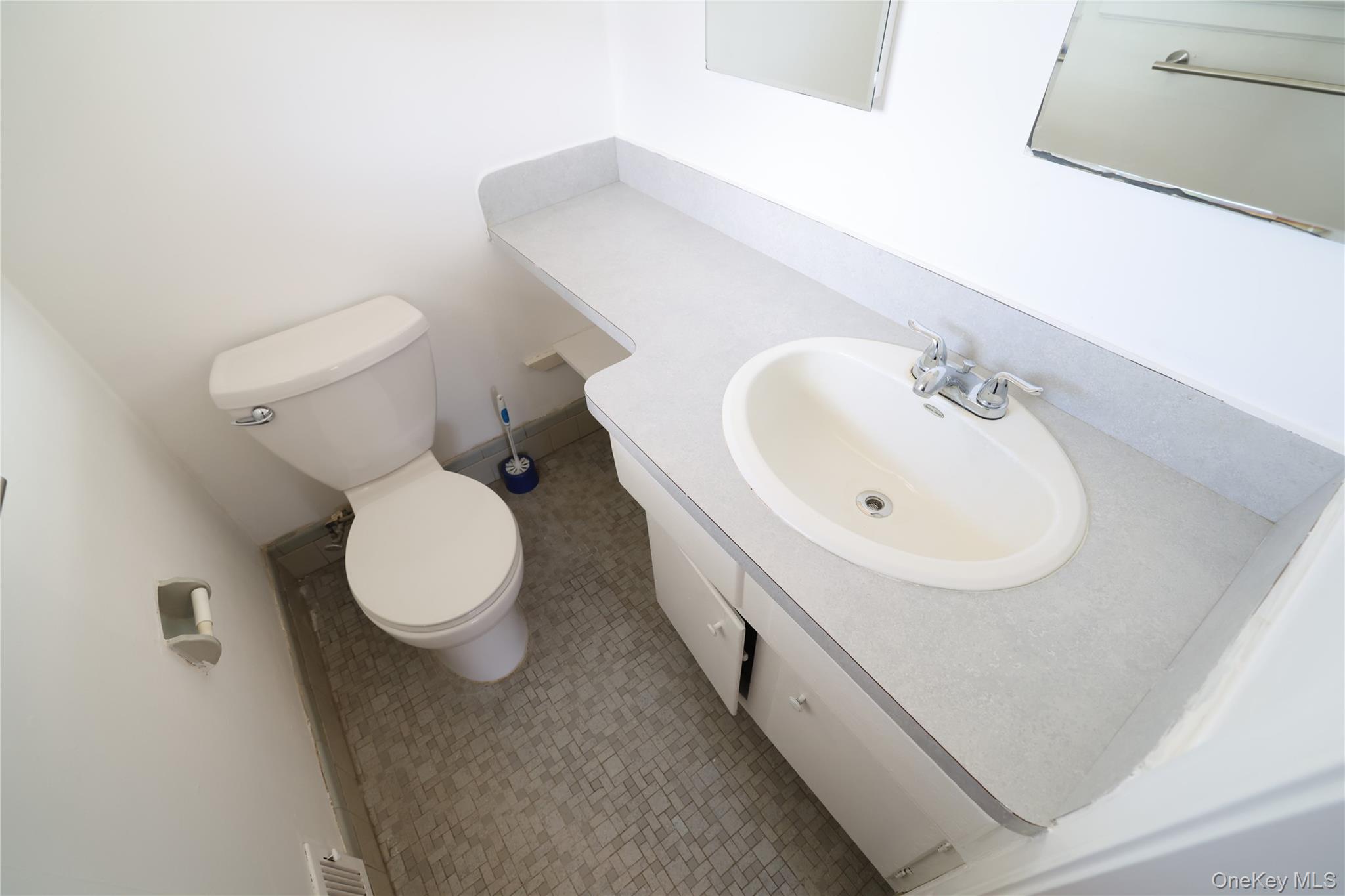 131 IRA Road, Syosset, NY 11791