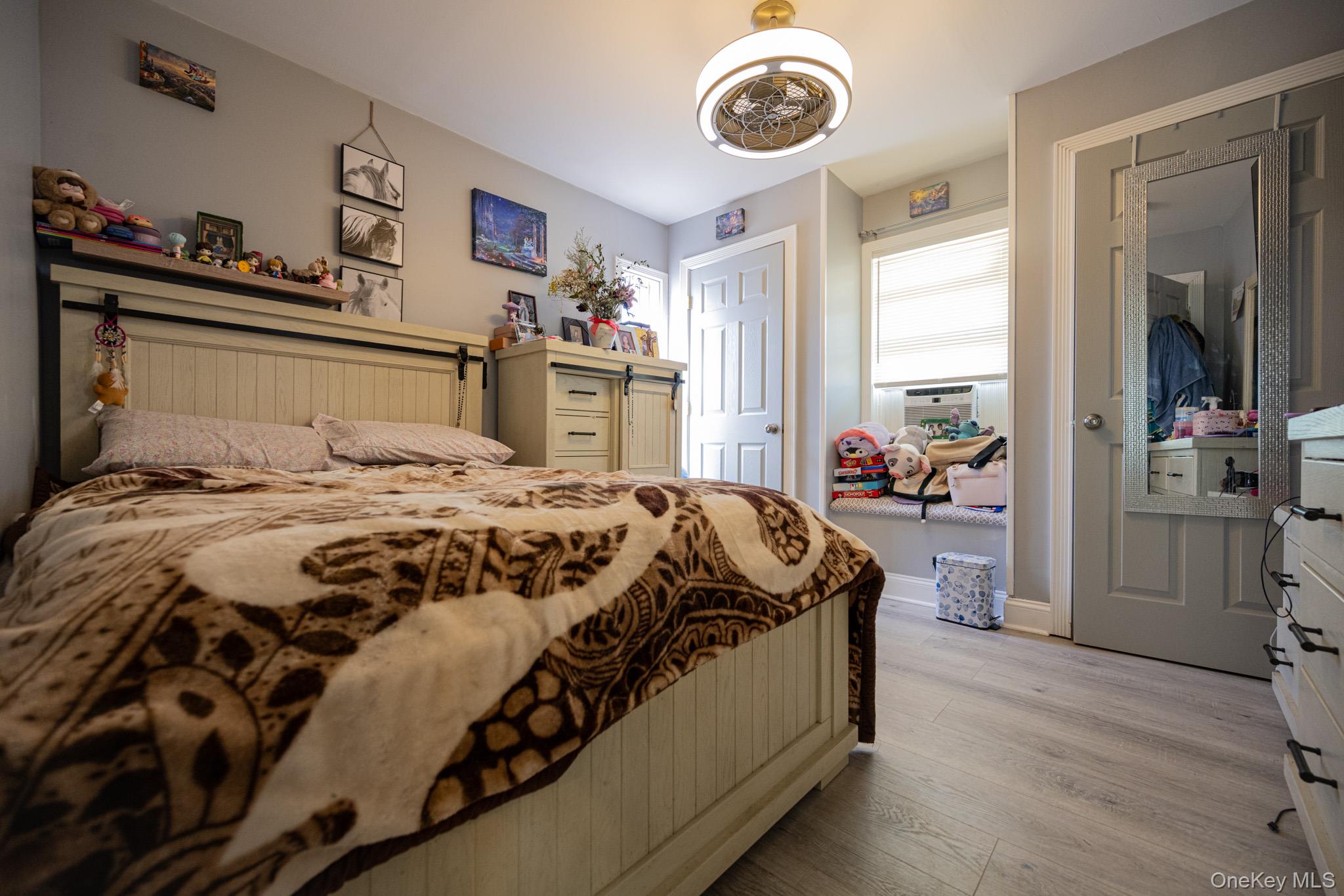 13 E Walnut Street, Central Islip, NY 11722