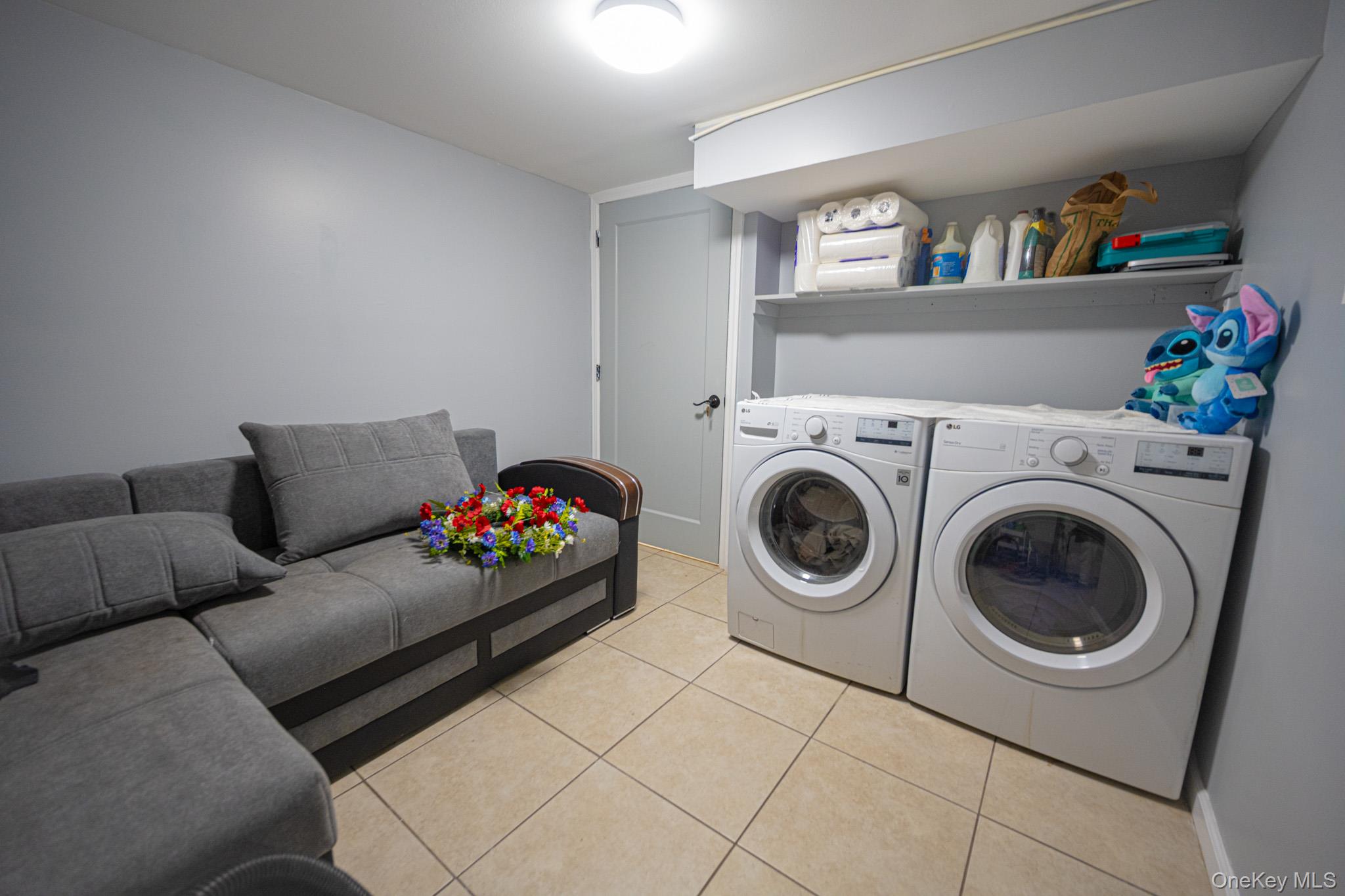 13 E Walnut Street, Central Islip, NY 11722