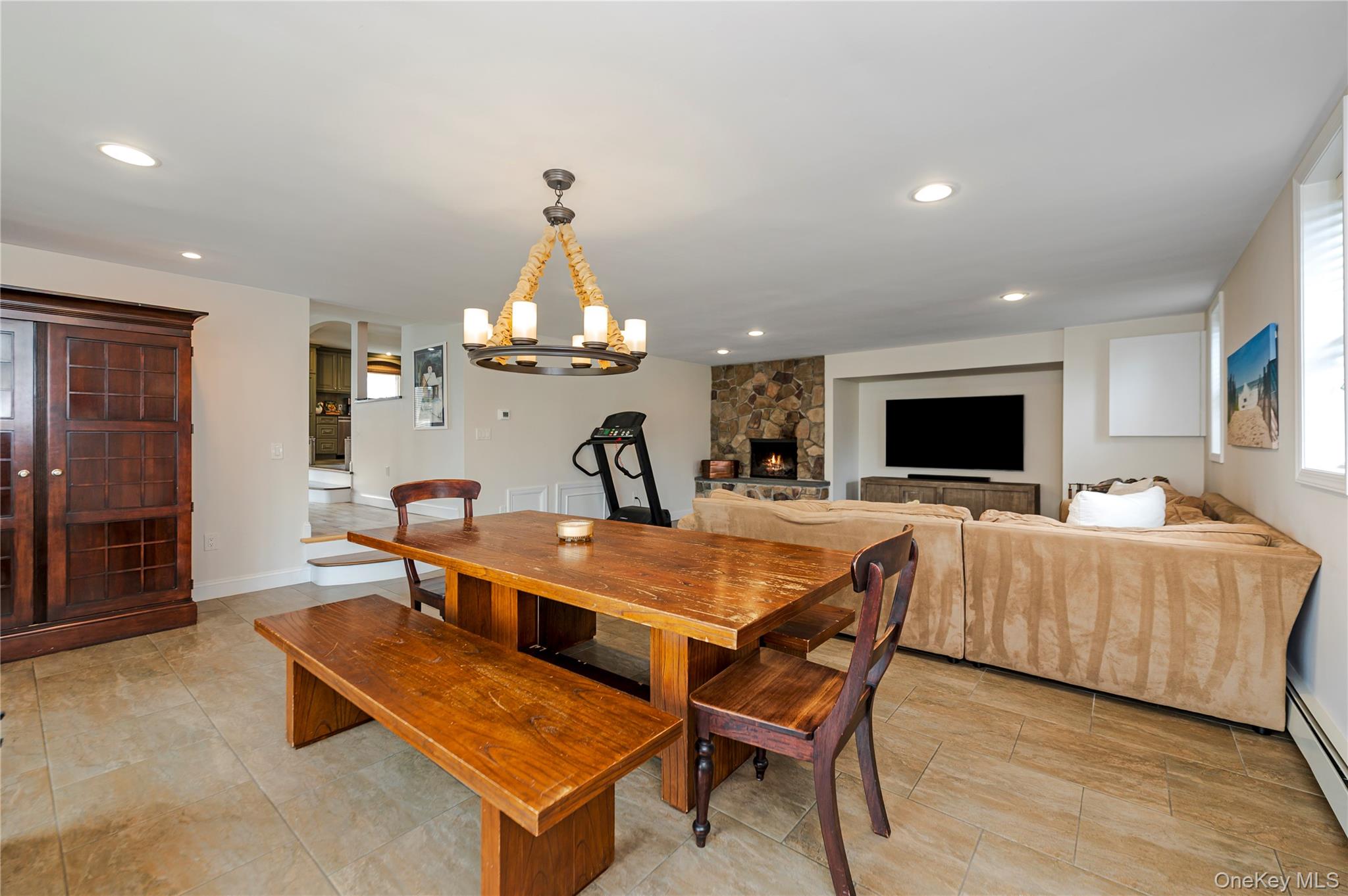 629 E Pine Street, Long Beach, NY 11561