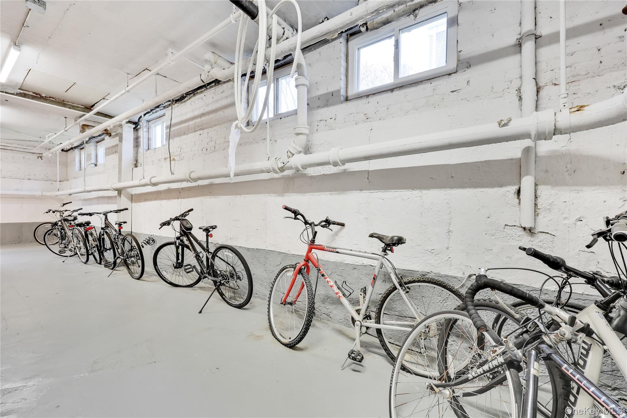 819 Broadway # 1-G, Woodmere, NY 11598