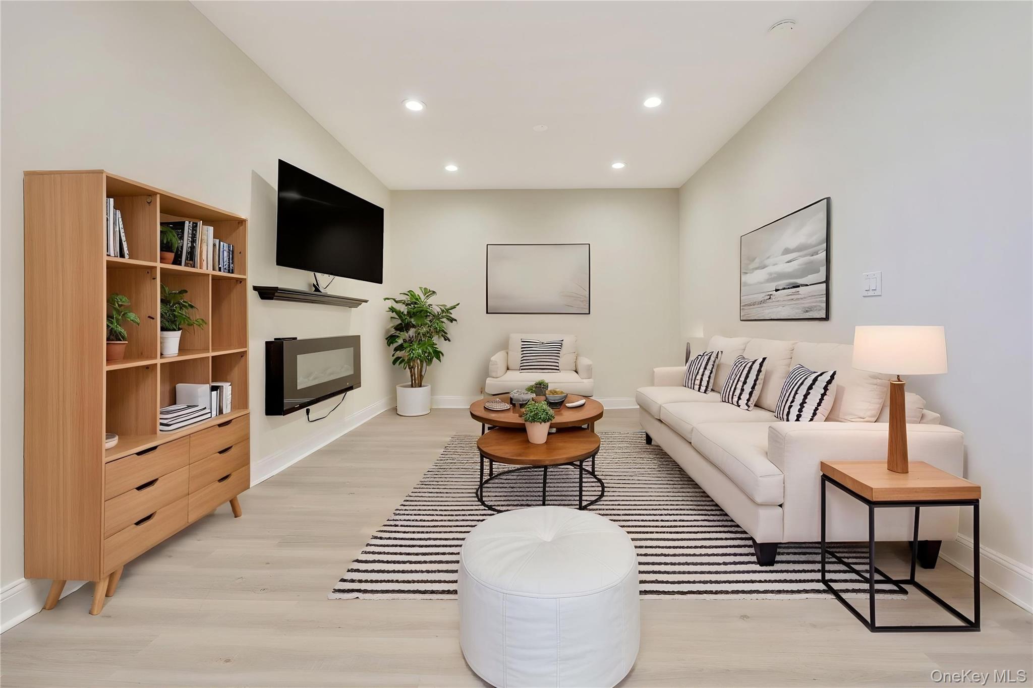 819 Broadway # 1-G, Woodmere, NY 11598