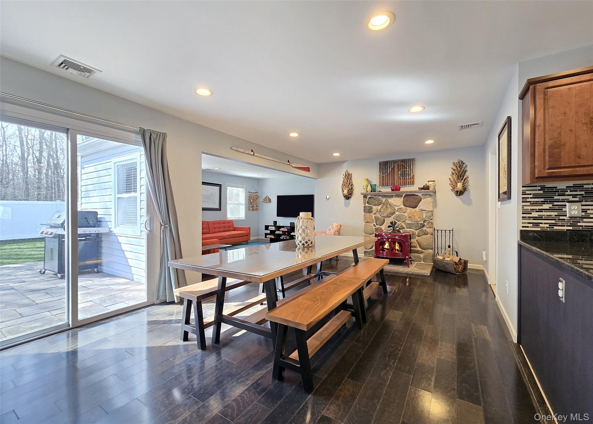 28 Timber Trail Lane, Medford, NY 11763