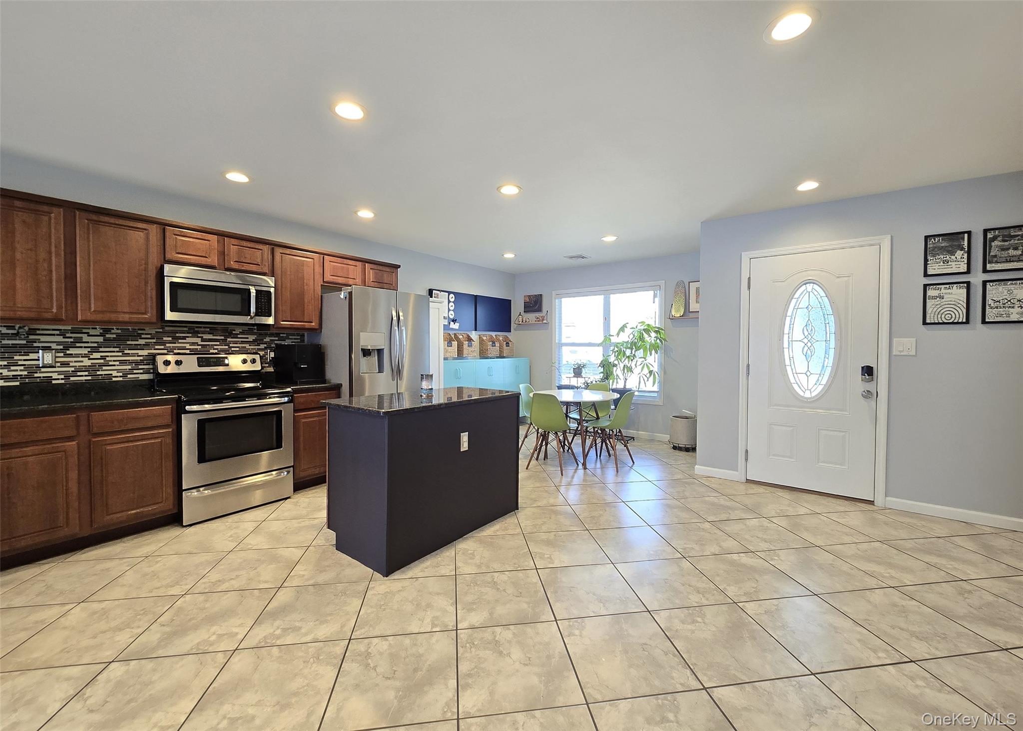 28 Timber Trail Lane, Medford, NY 11763