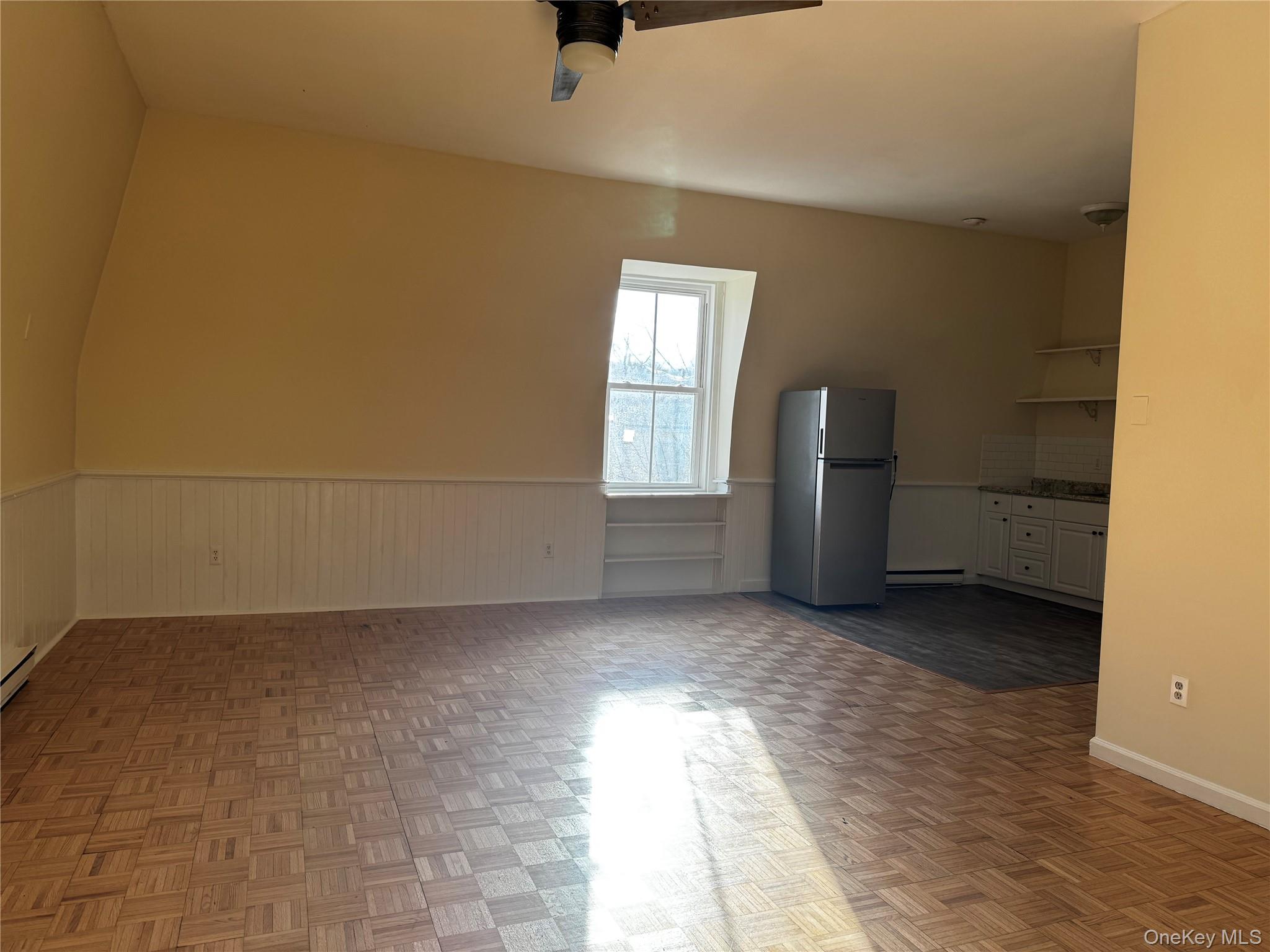 24 FRONT Street # 3B, Millbrook, NY 12545