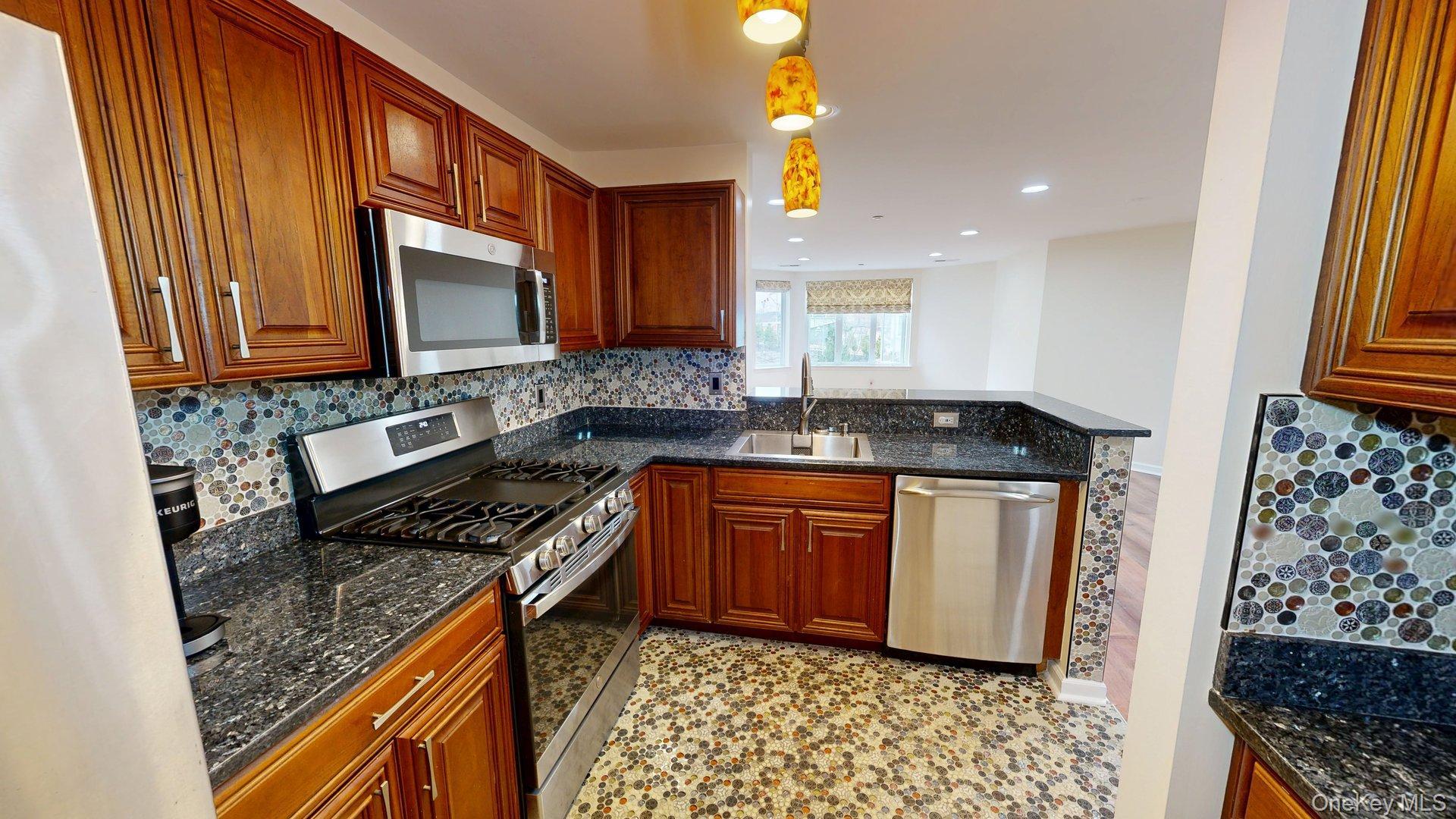 1109 Round Pointe Drive # 1109, Haverstraw, NY 10927