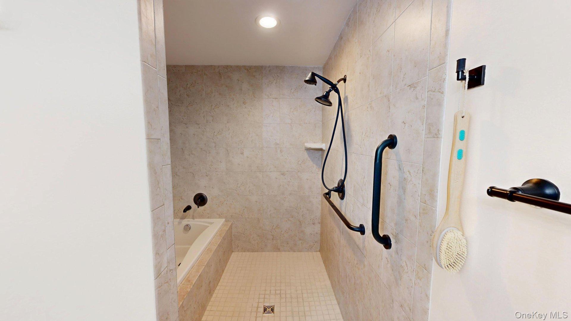 1109 Round Pointe Drive # 1109, Haverstraw, NY 10927