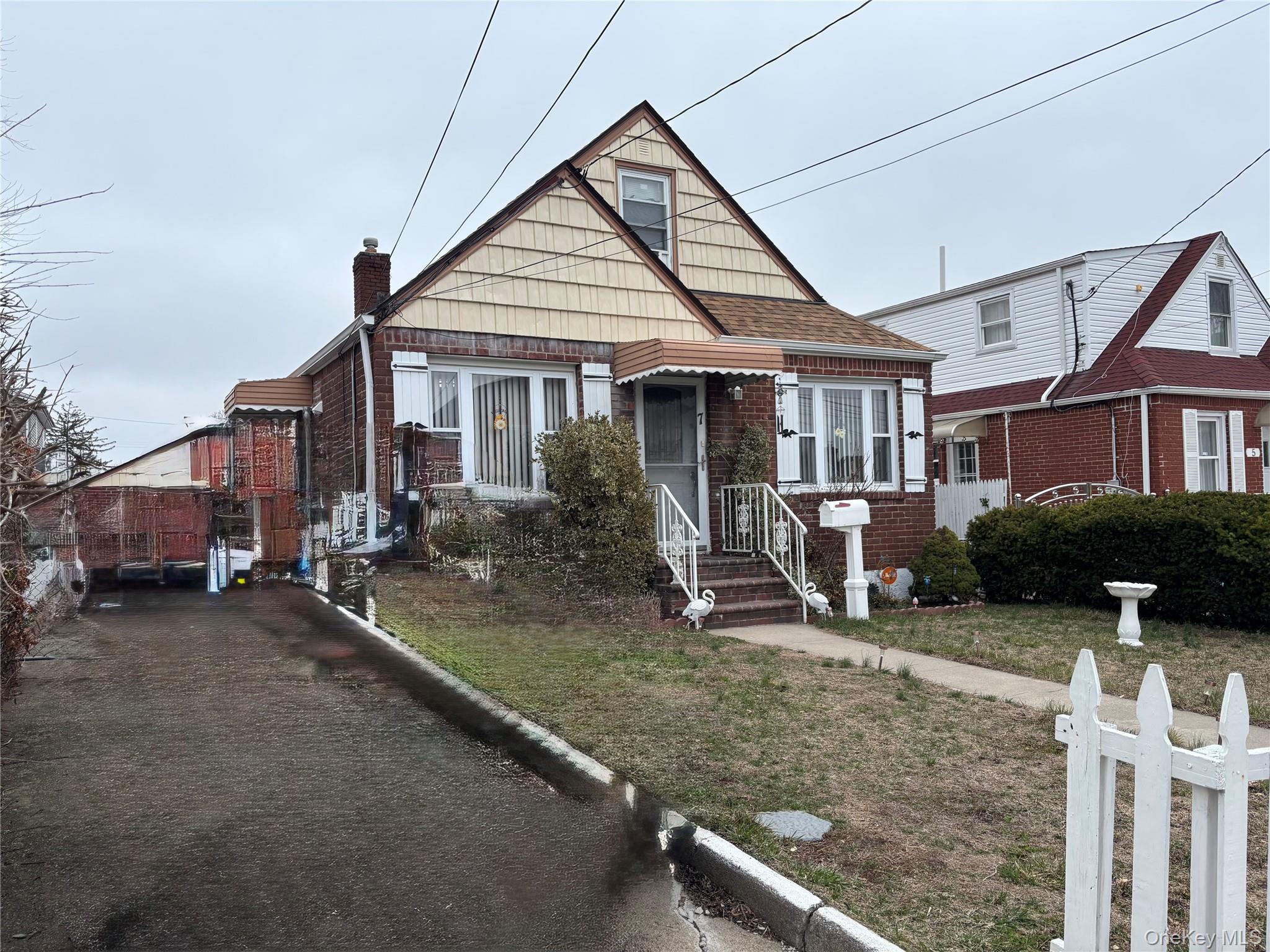 7 Catherine Court, Elmont, NY 11003