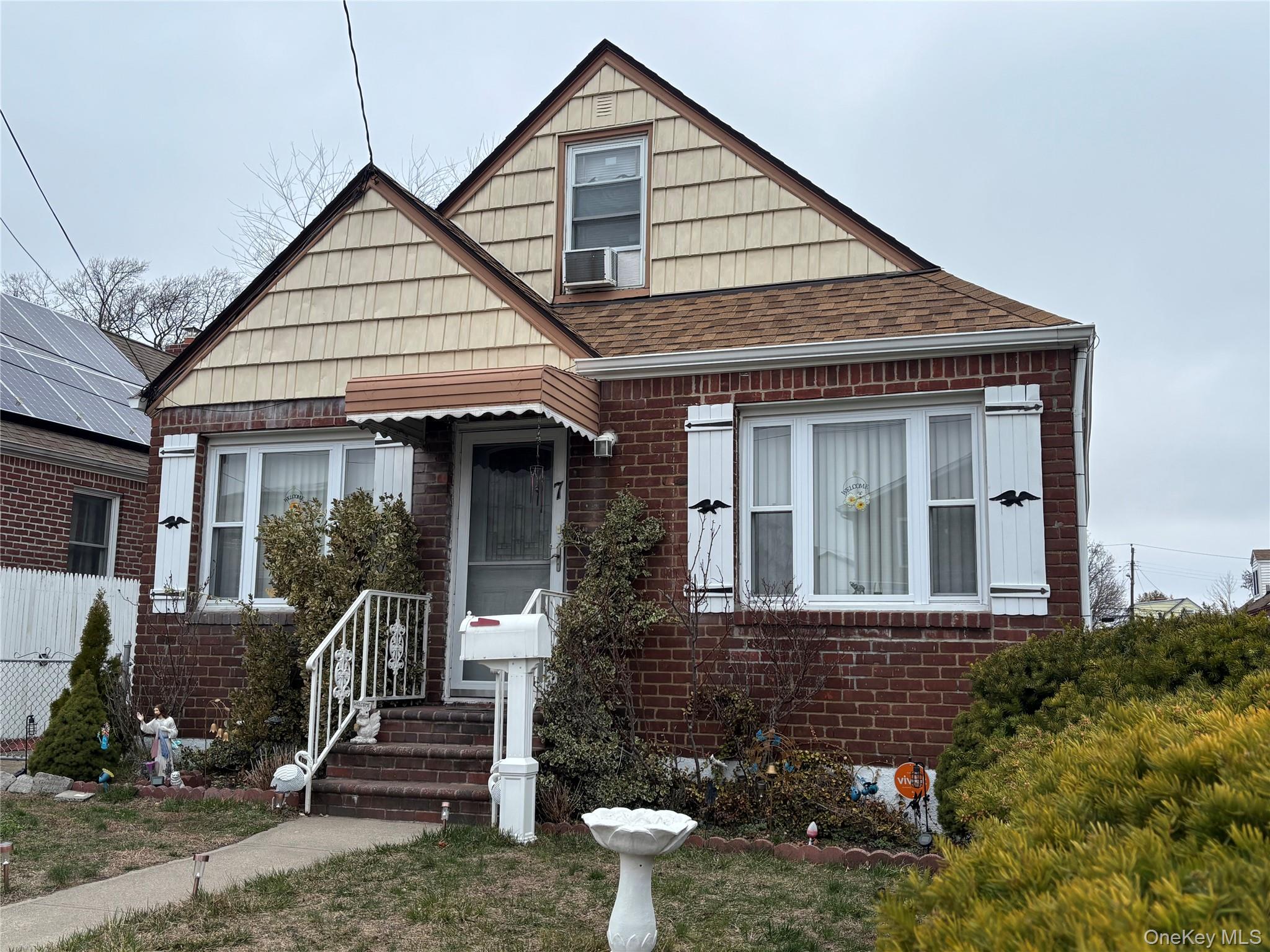 7 Catherine Court, Elmont, NY 11003