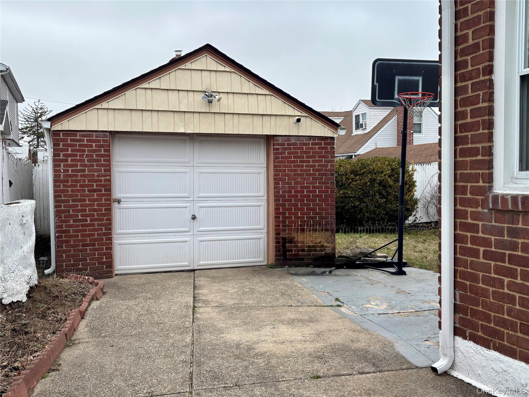 7 Catherine Court, Elmont, NY 11003