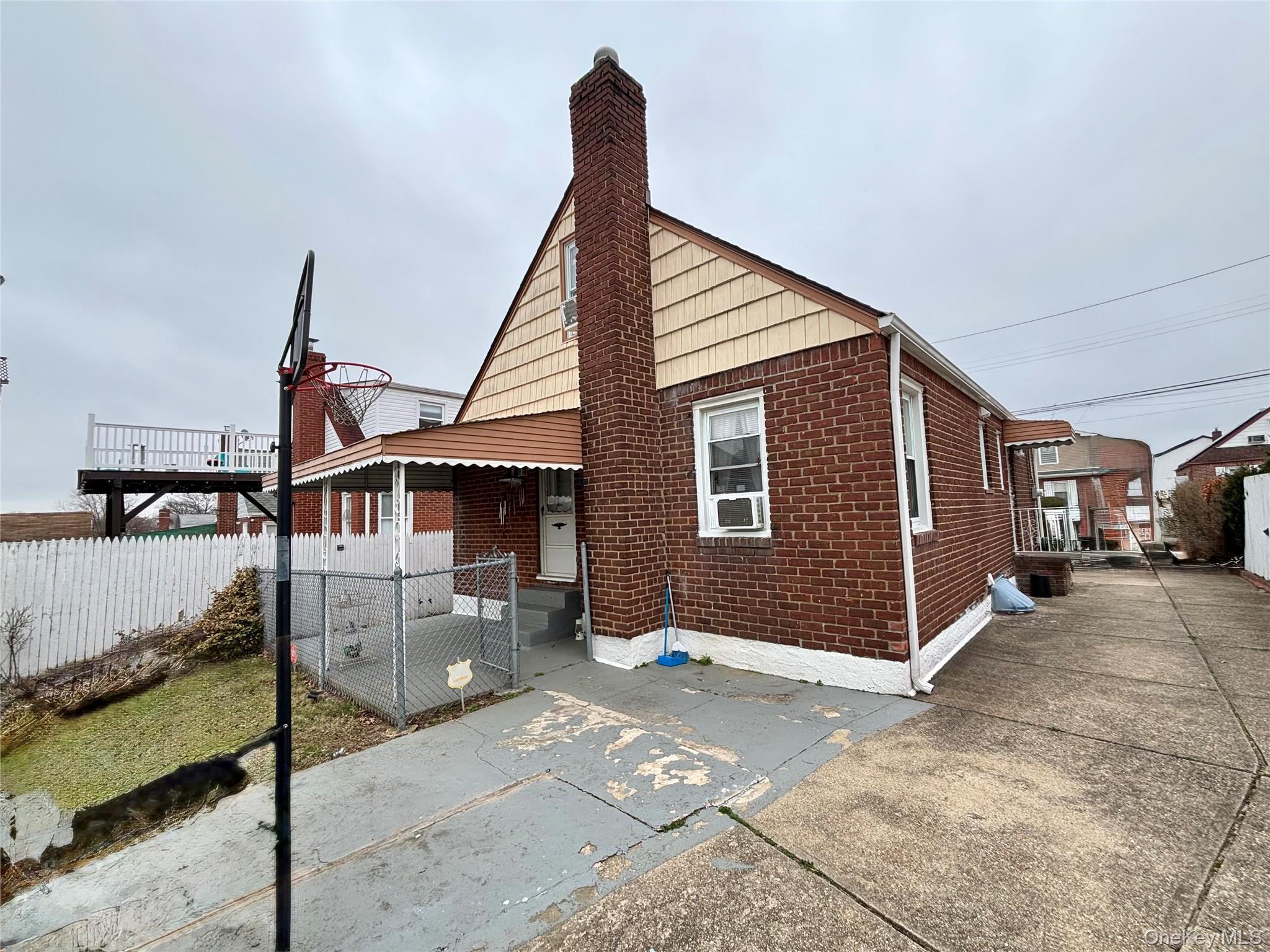 7 Catherine Court, Elmont, NY 11003