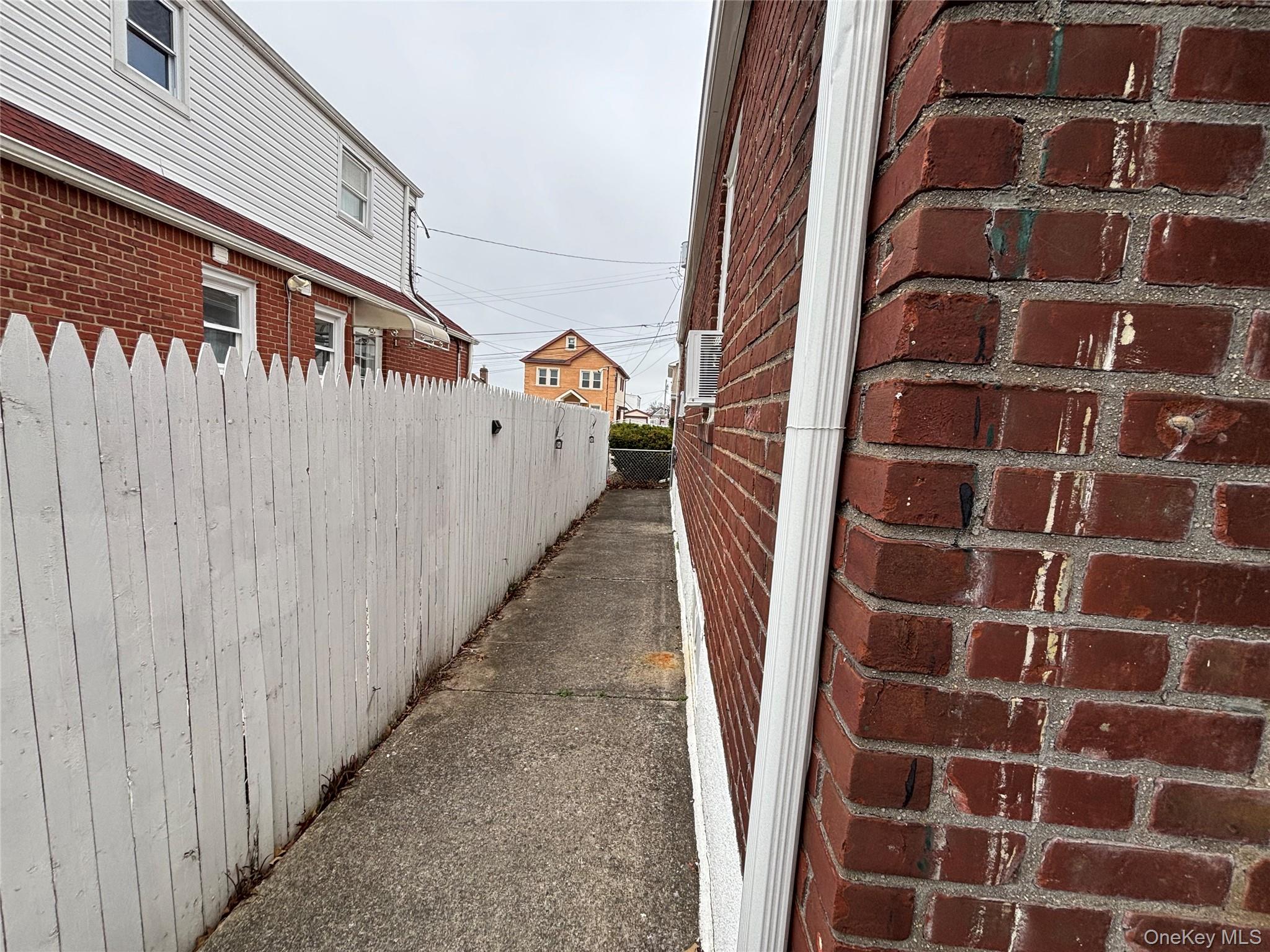 7 Catherine Court, Elmont, NY 11003