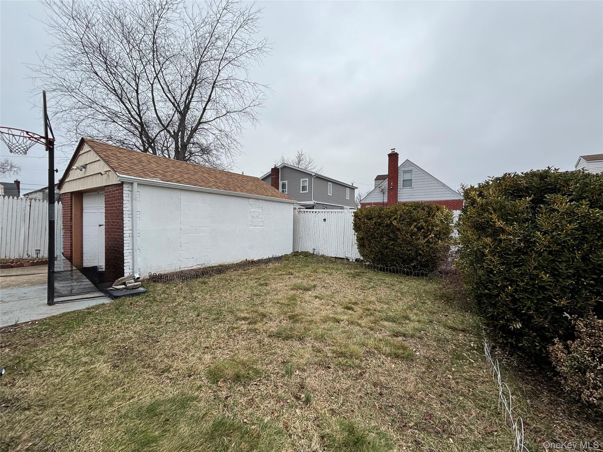 7 Catherine Court, Elmont, NY 11003