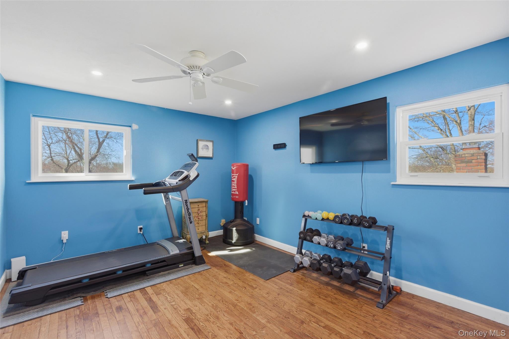 10 Weldon Lane, Farmingville, NY 11738