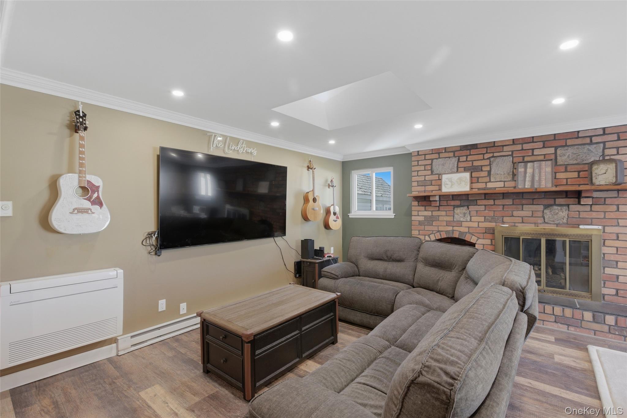 10 Weldon Lane, Farmingville, NY 11738