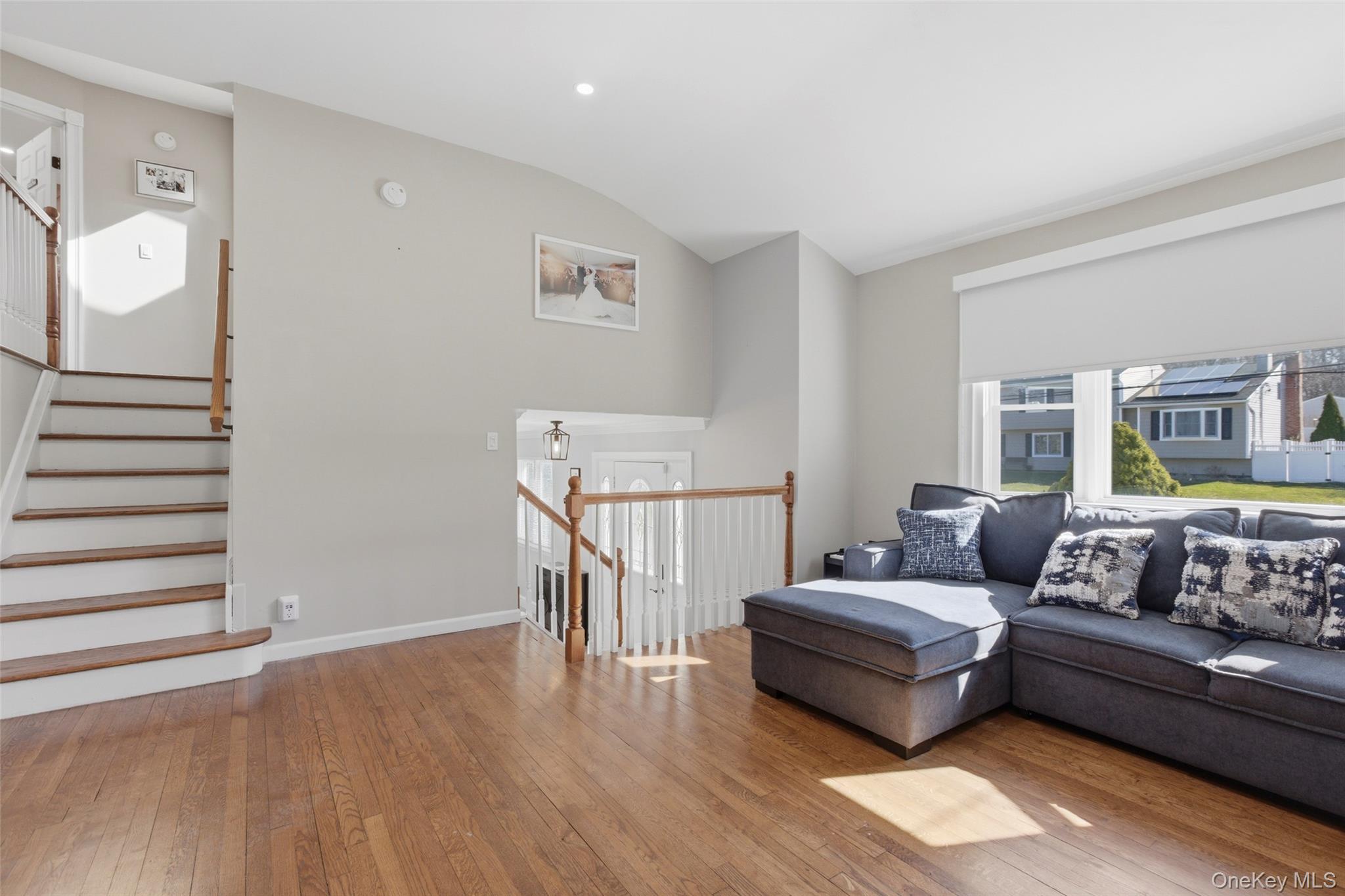 10 Weldon Lane, Farmingville, NY 11738