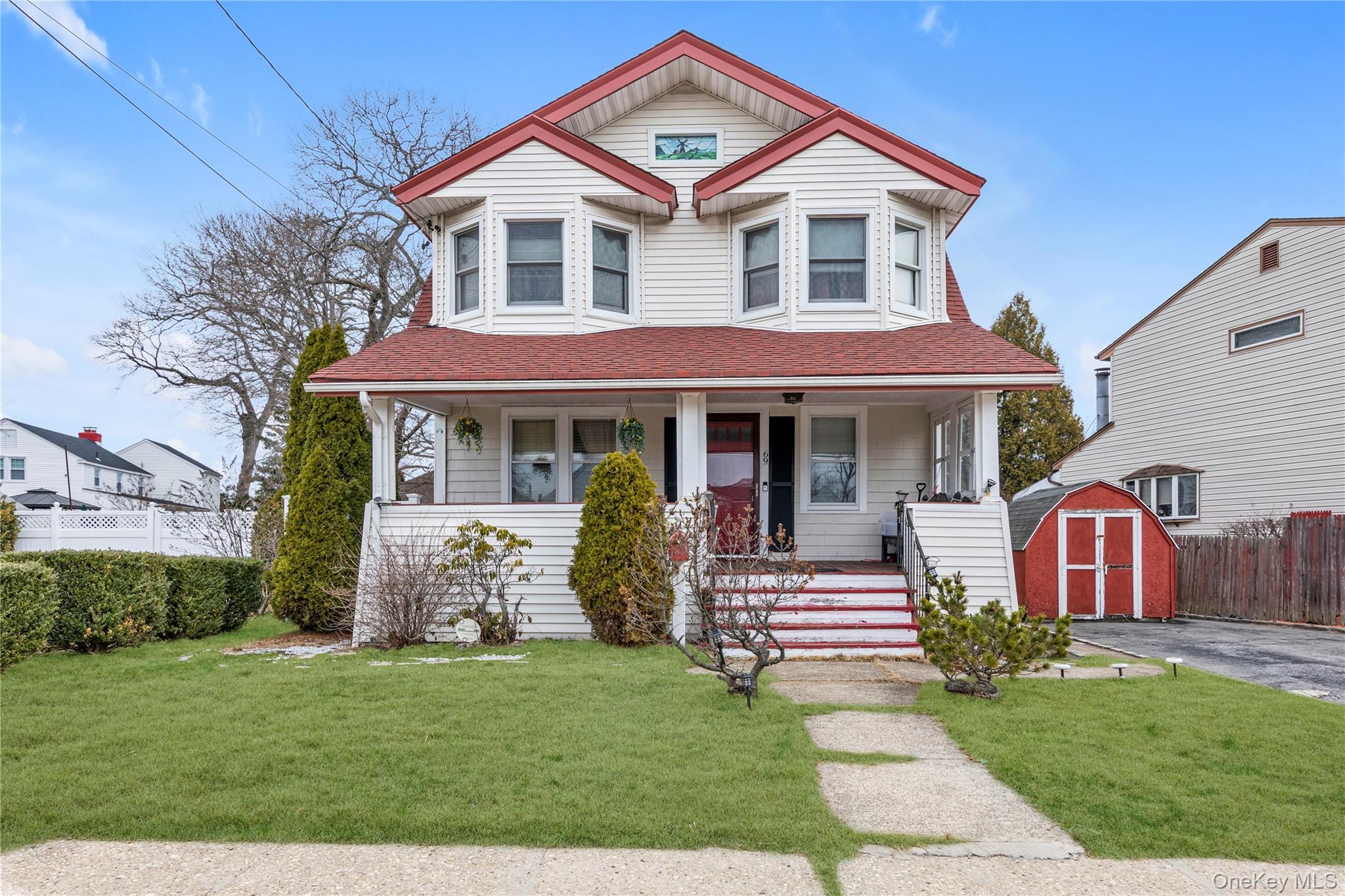 69 Forest Avenue, Valley Stream, NY 11581