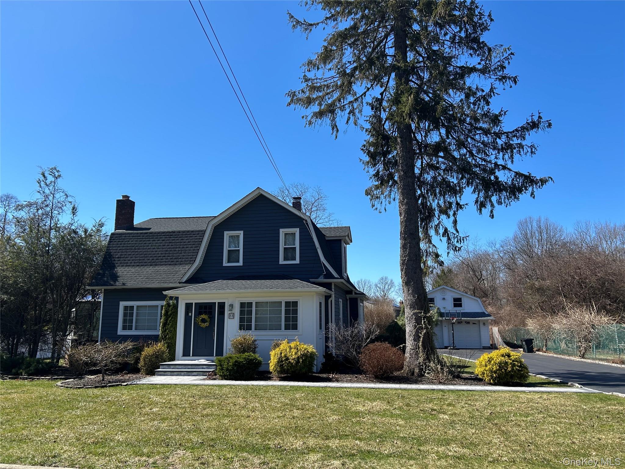 88 Astor Avenue, Saint James, NY 11780