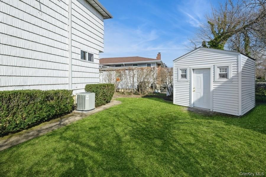 482 Harbor Drive, Cedarhurst, NY 11516