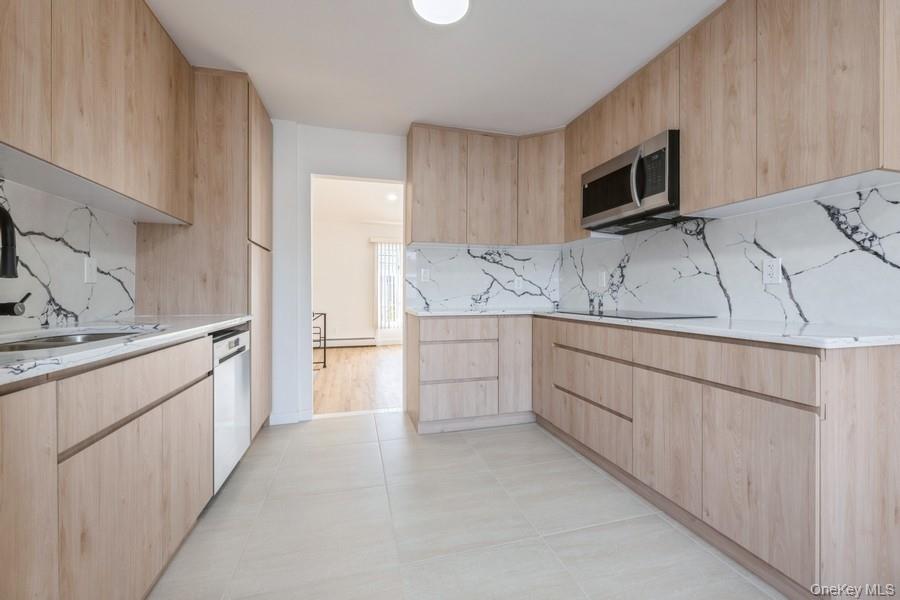 482 Harbor Drive, Cedarhurst, NY 11516