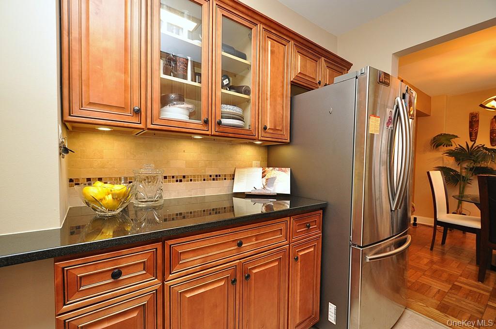 10 Old Mamaroneck Road # 2A, White Plains, NY 10605