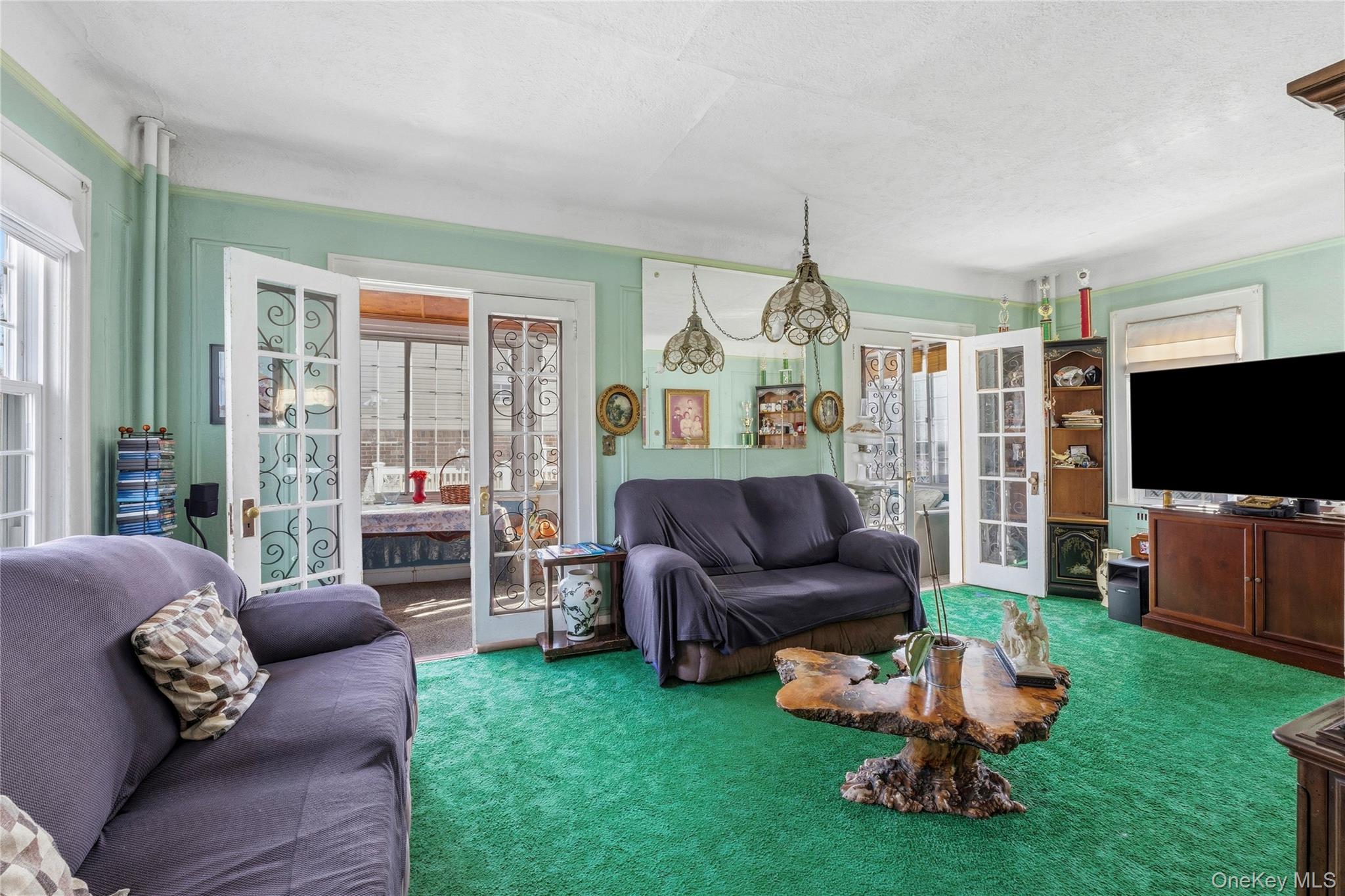 12-40 Beech Court, College Point, NY 11356