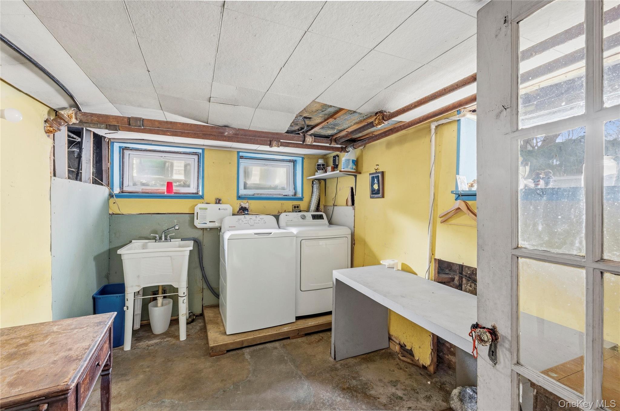 12-40 Beech Court, College Point, NY 11356