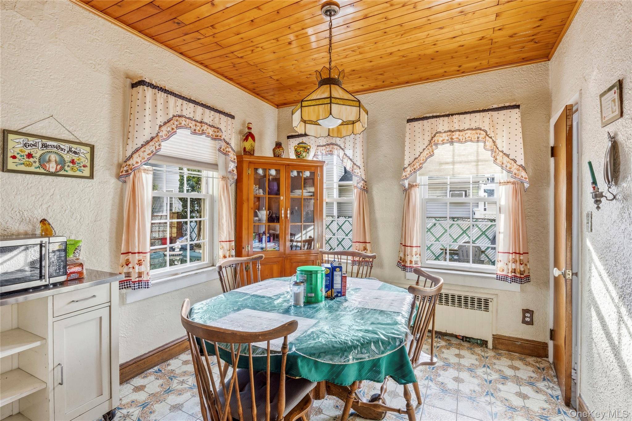 12-40 Beech Court, College Point, NY 11356