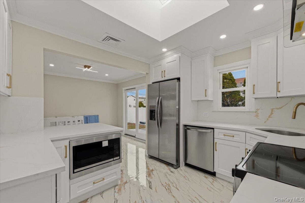 1871 Relyea Drive, Merrick, NY 11566