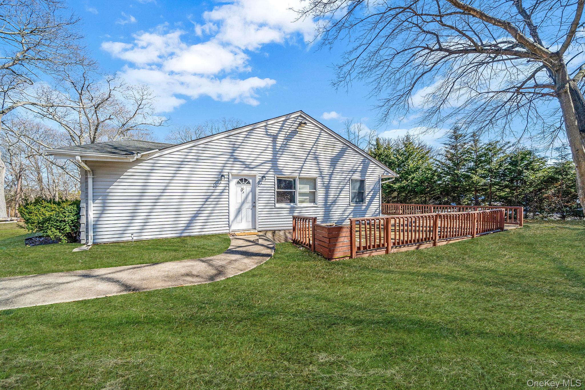 2 Buchanan Avenue, Coram, NY 11727