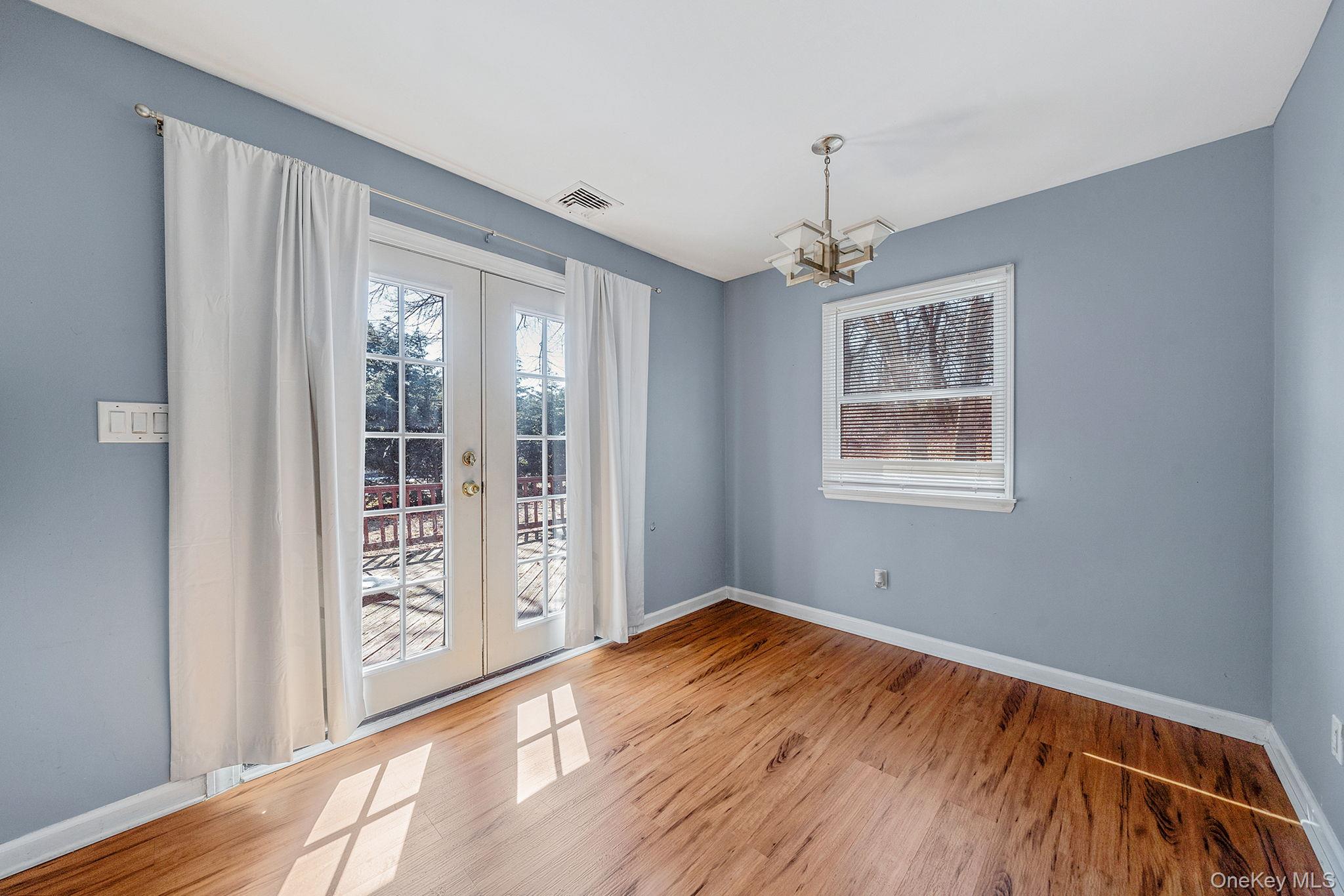 2 Buchanan Avenue, Coram, NY 11727