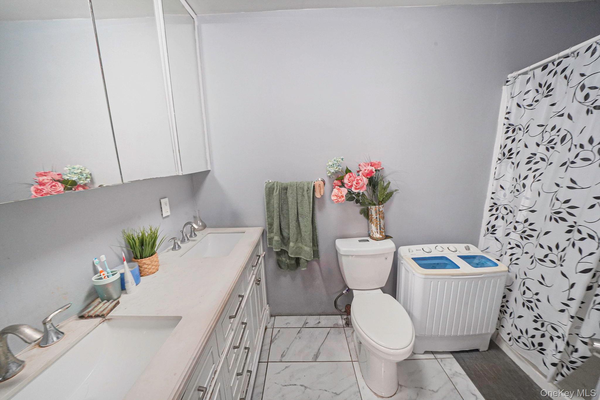 2 Buchanan Avenue, Coram, NY 11727