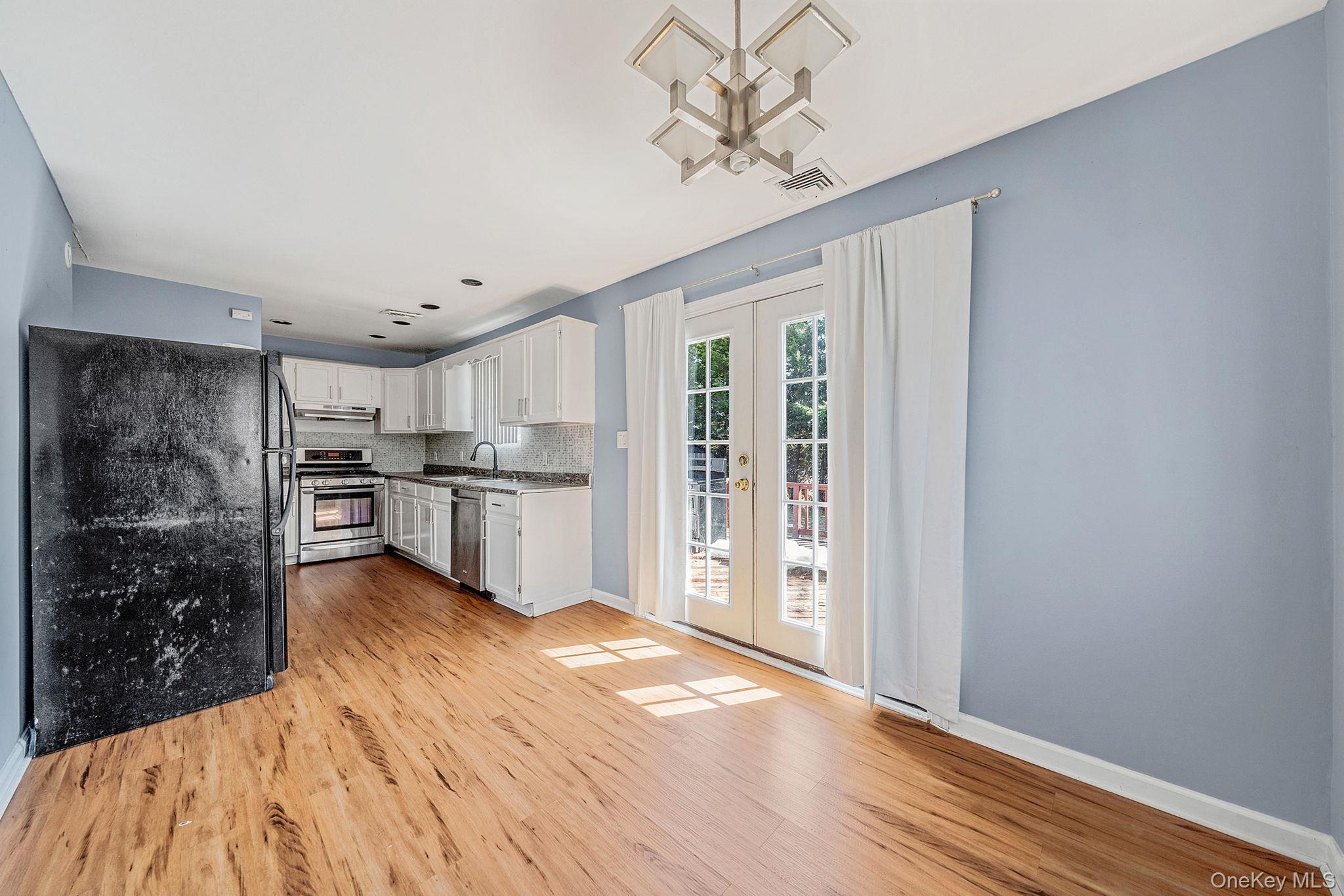 2 Buchanan Avenue, Coram, NY 11727