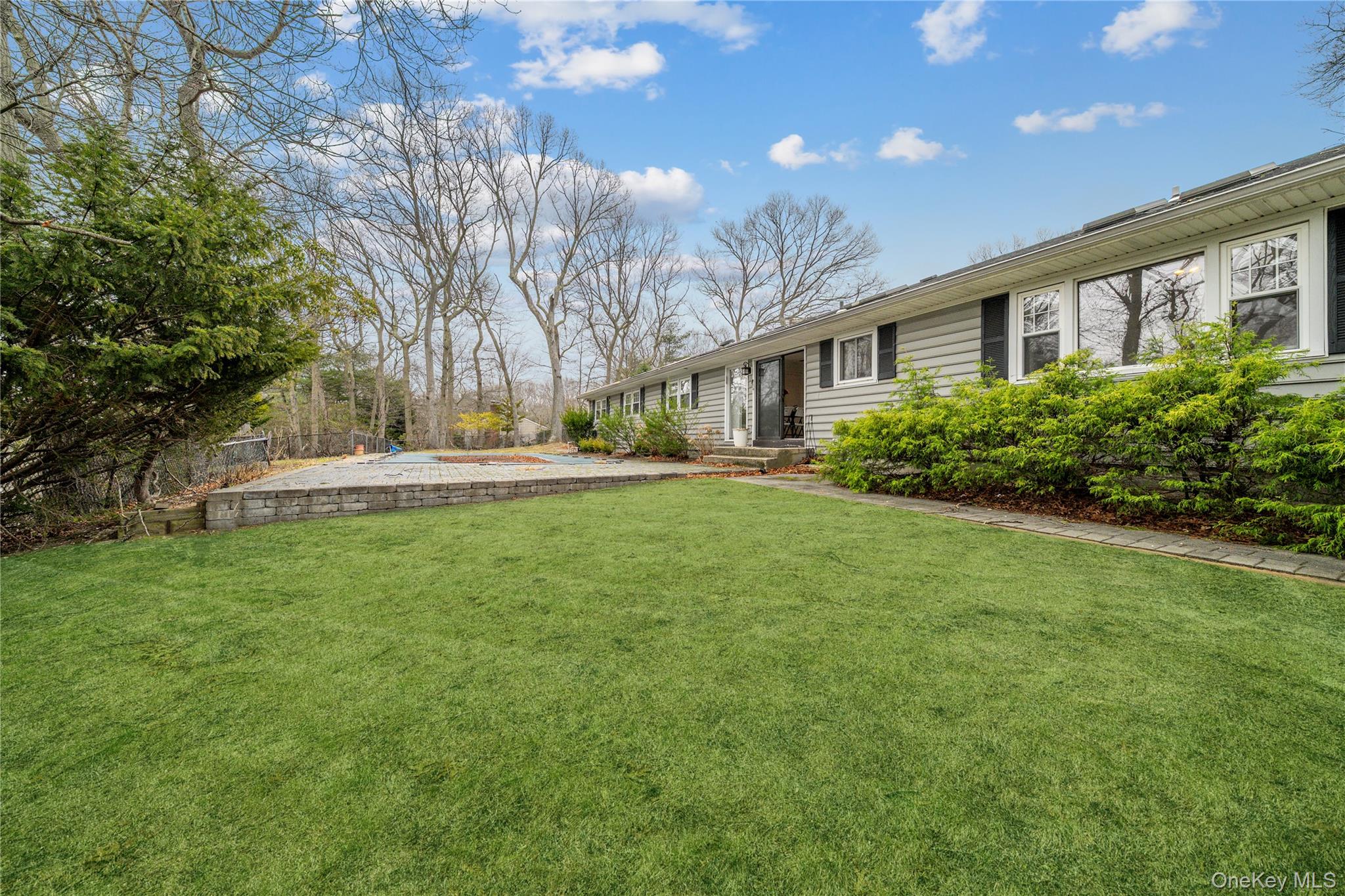 7 Fox Road, East Setauket, NY 11733