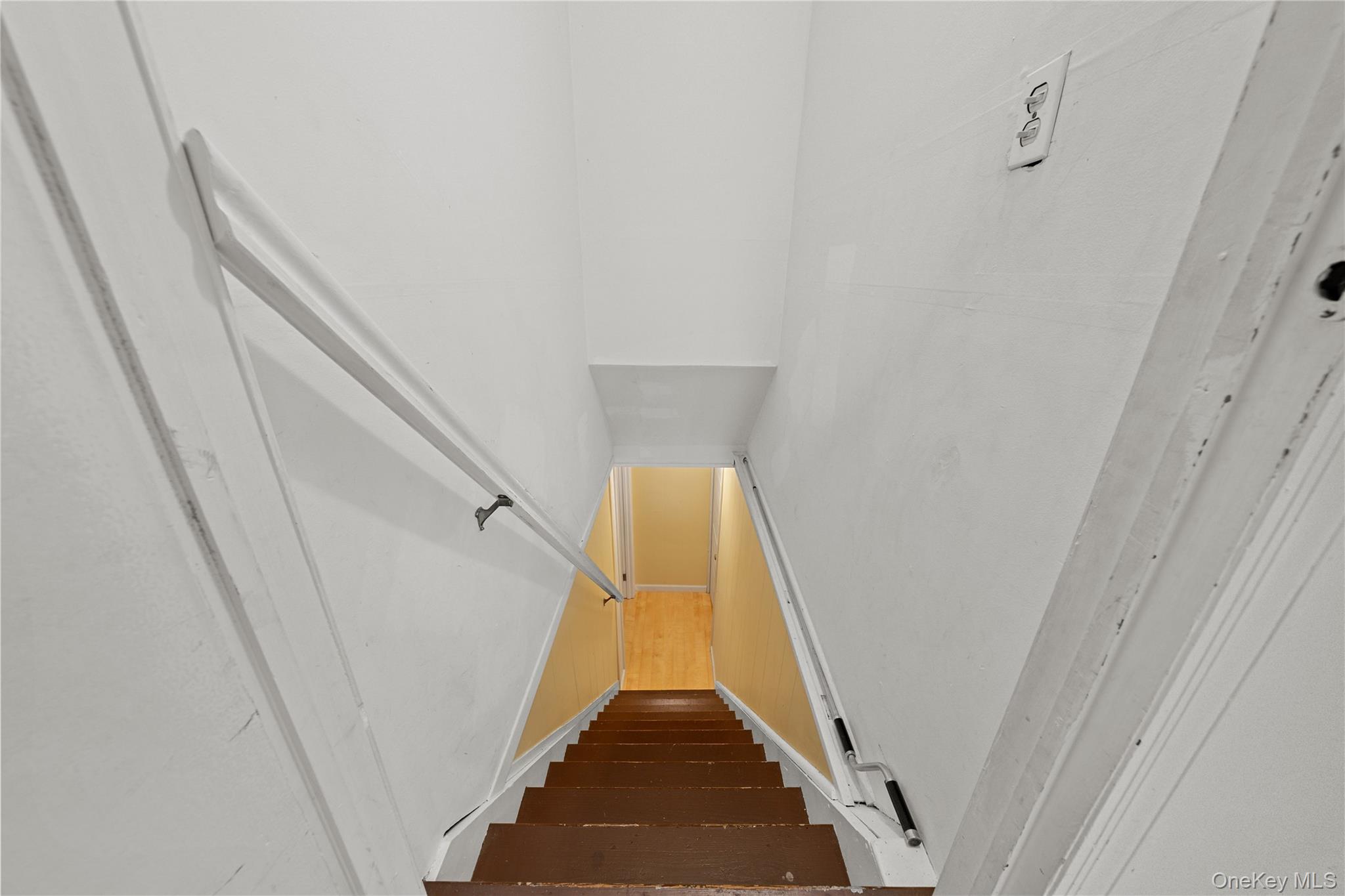 7 Fox Road, East Setauket, NY 11733