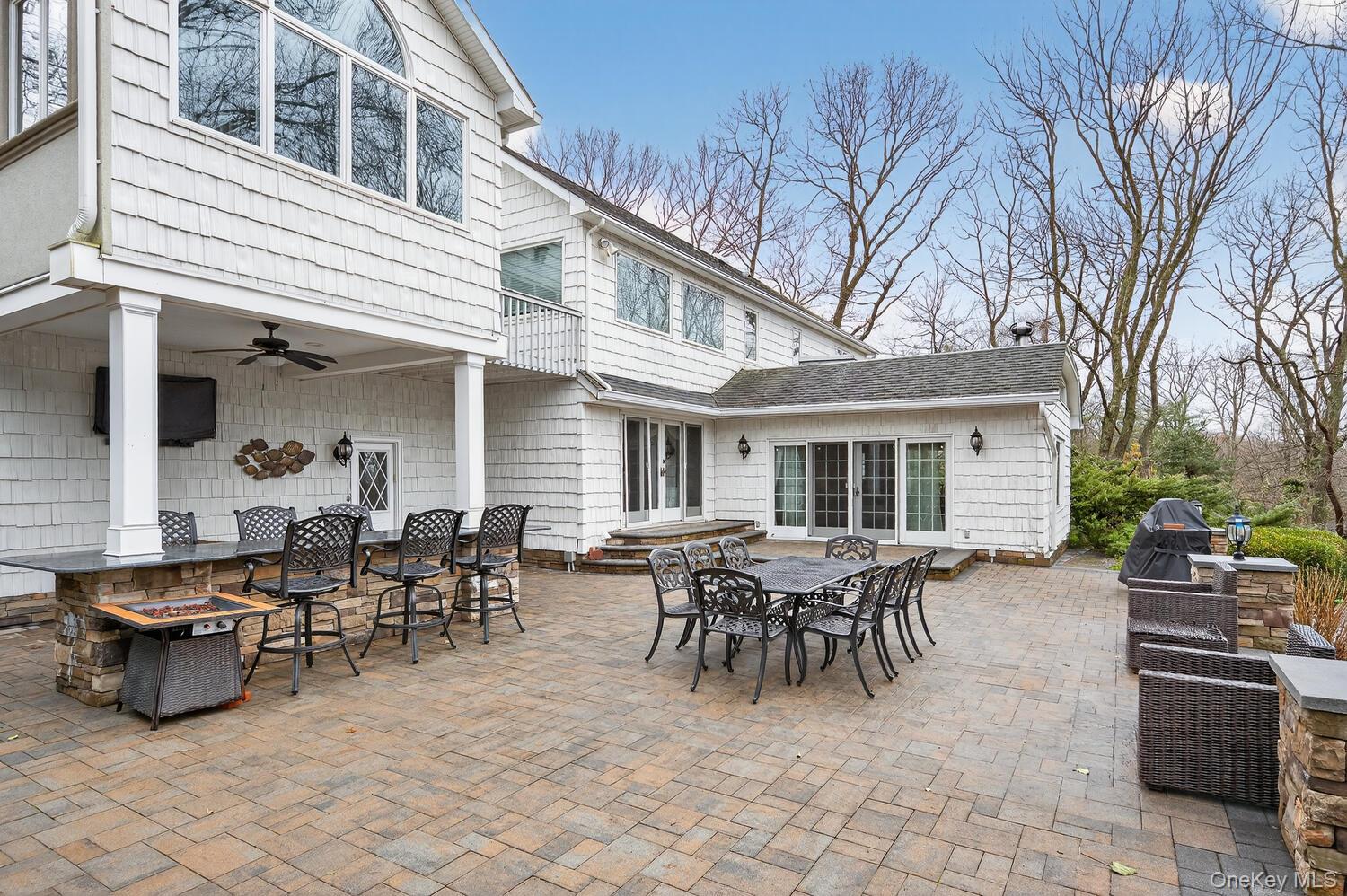 23 Beaverhill Lane, Huntington, NY 11743