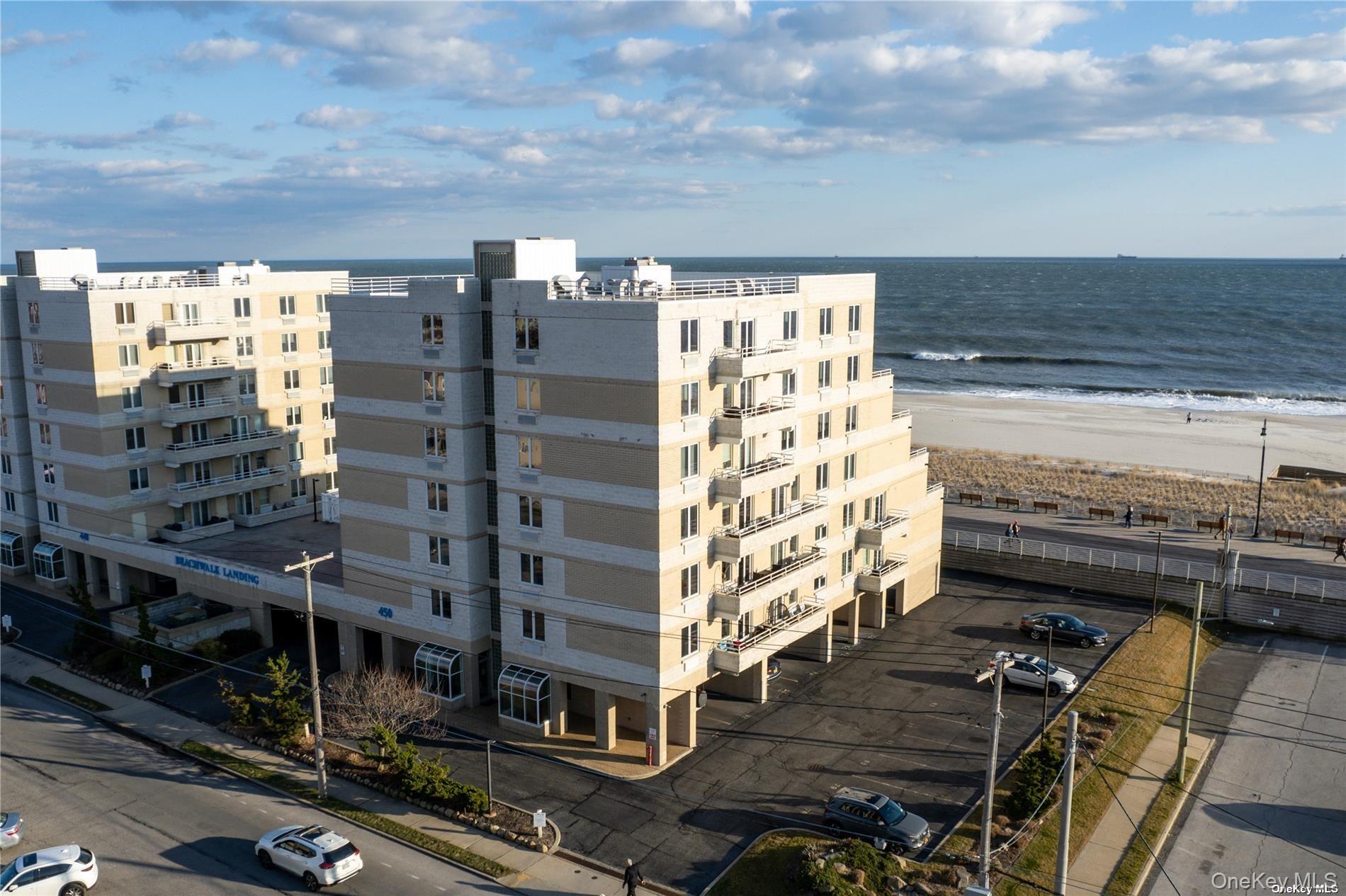 450 W Broadway # 3F, Long Beach, NY 11561