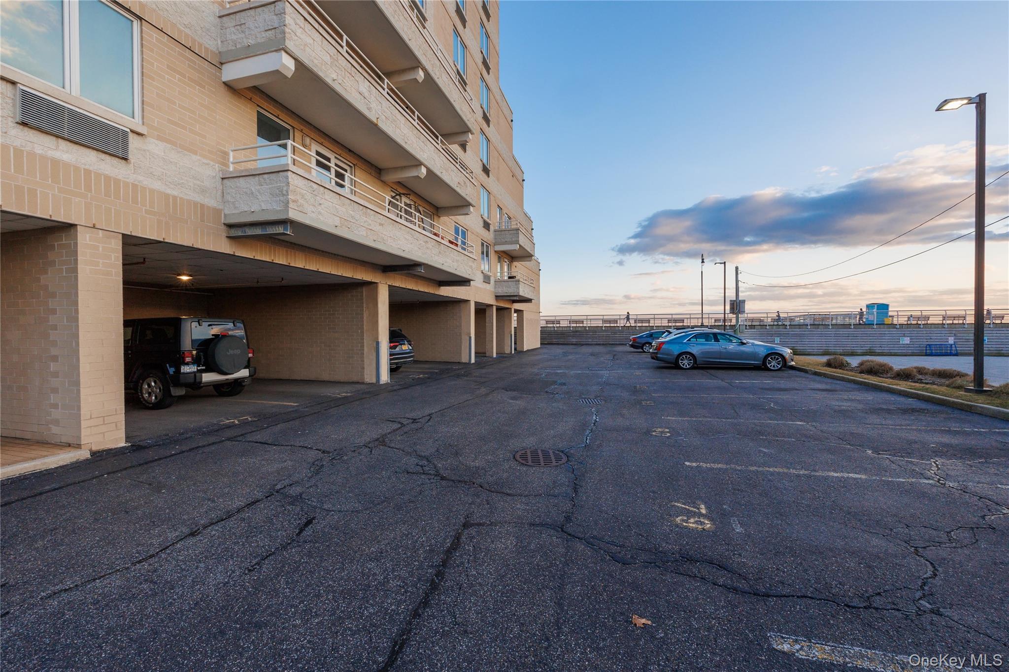 450 W Broadway # 3F, Long Beach, NY 11561