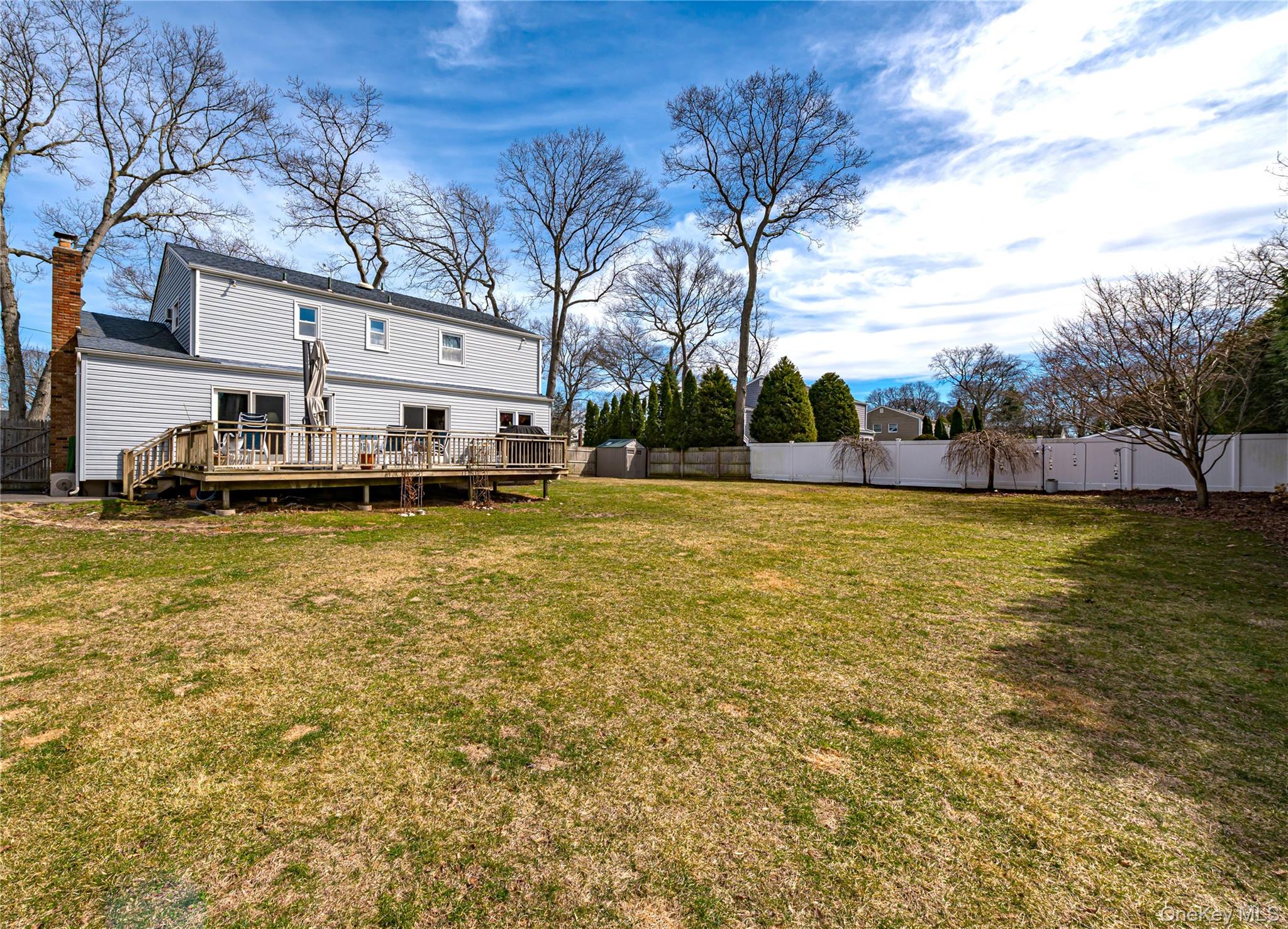 6 Roman Court, Lake Grove, NY 11755