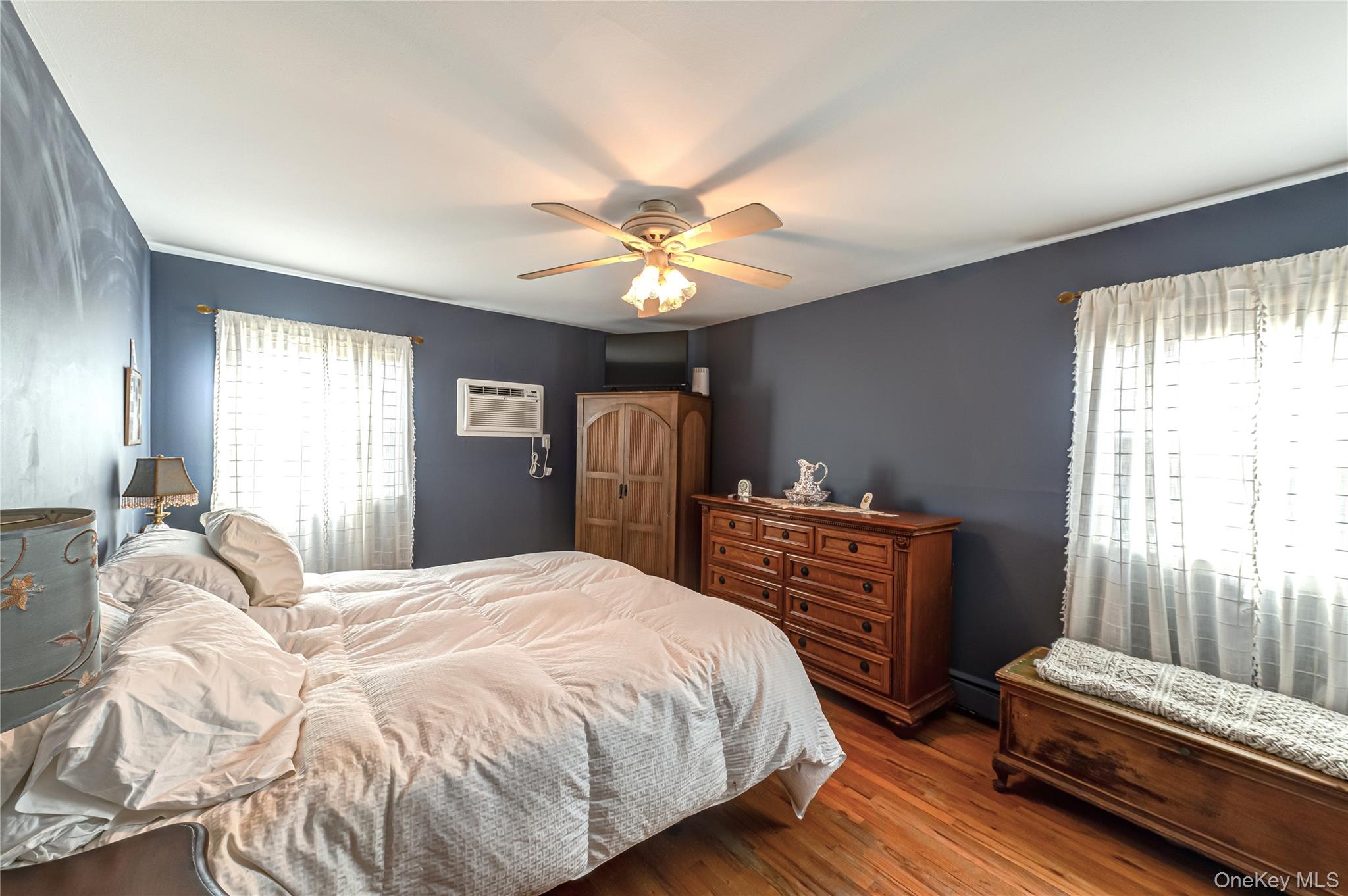 6 Roman Court, Lake Grove, NY 11755