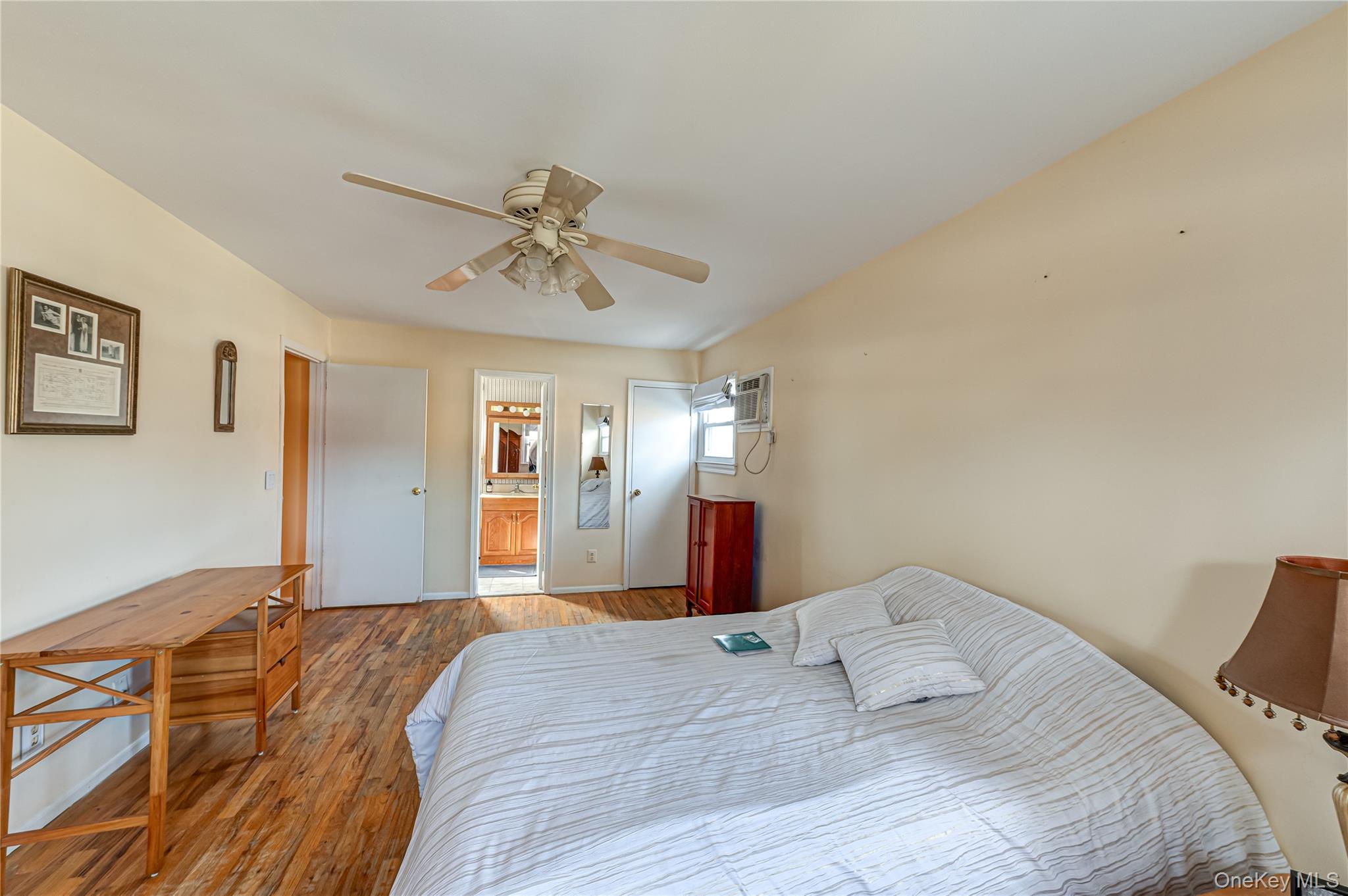 6 Roman Court, Lake Grove, NY 11755