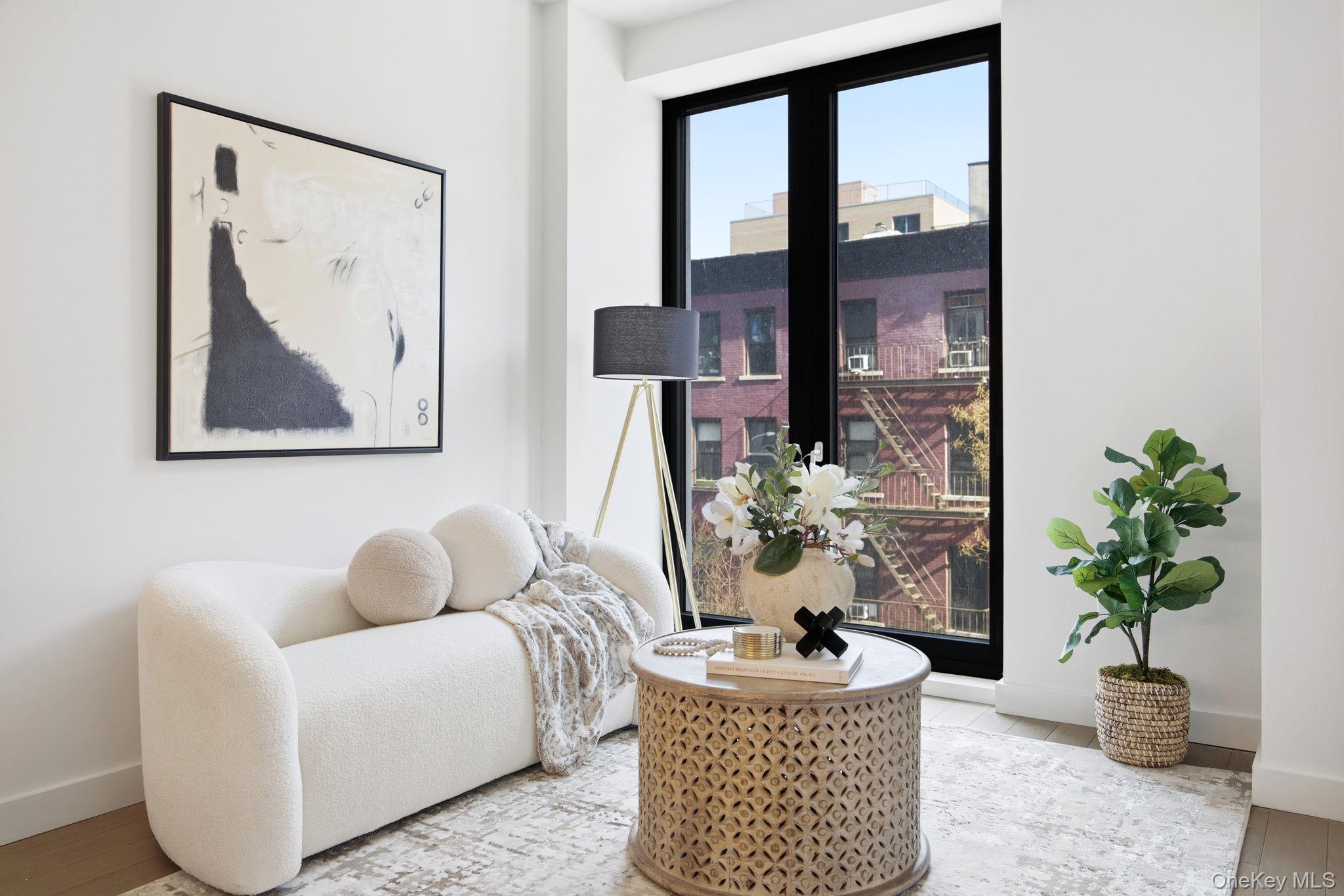 500 W 45th Street # 307, New York (Manhattan), NY 10036